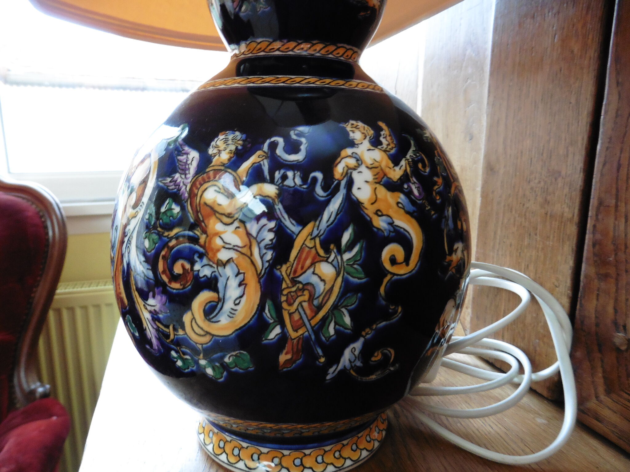 Ceramic lamp signed Gien, Renaissance décor