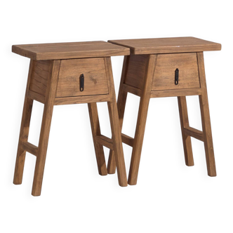 Ensemble de tables de chevet en bois massif. Ensemble de 2 pièces