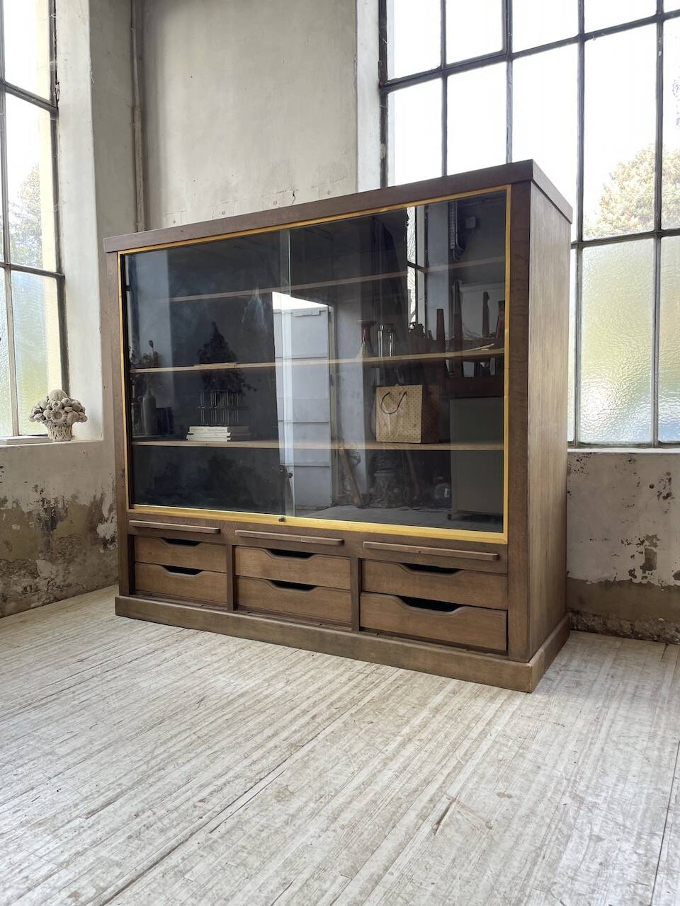 XXL oak display cabinet furniture