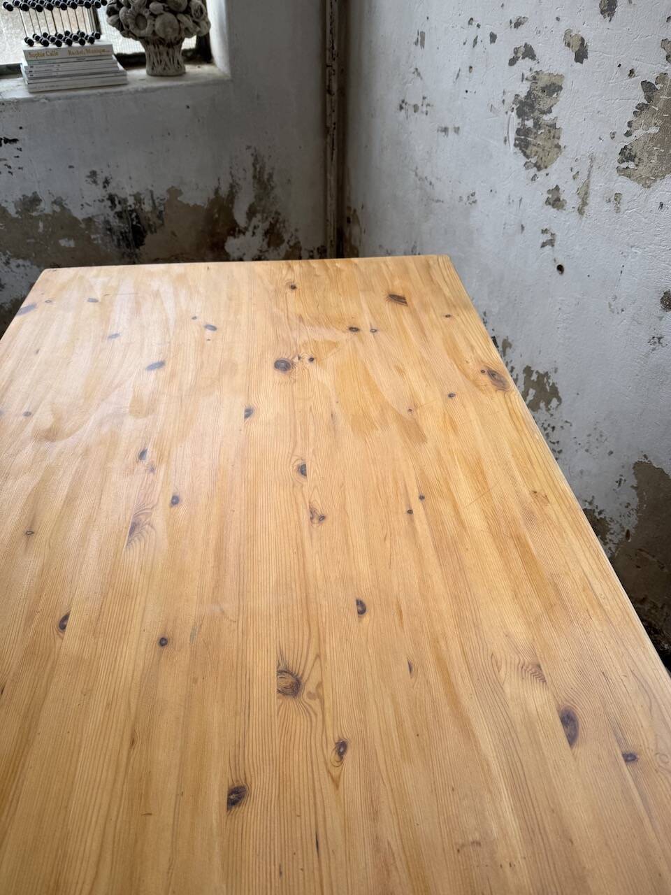 Bureau pin suédois style aperldoon 1970