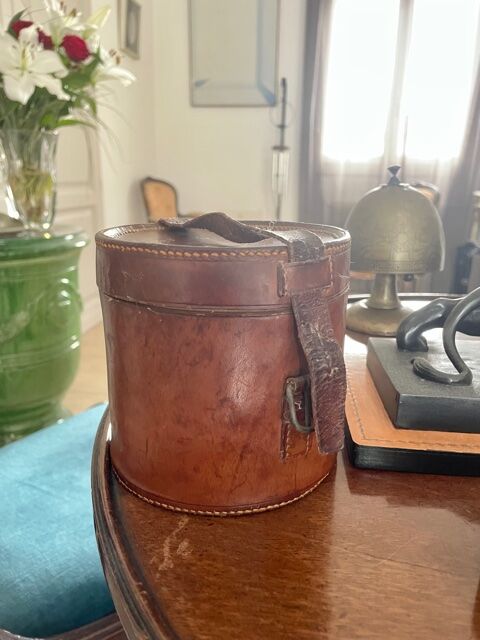 Leather collar box, circa 1900.