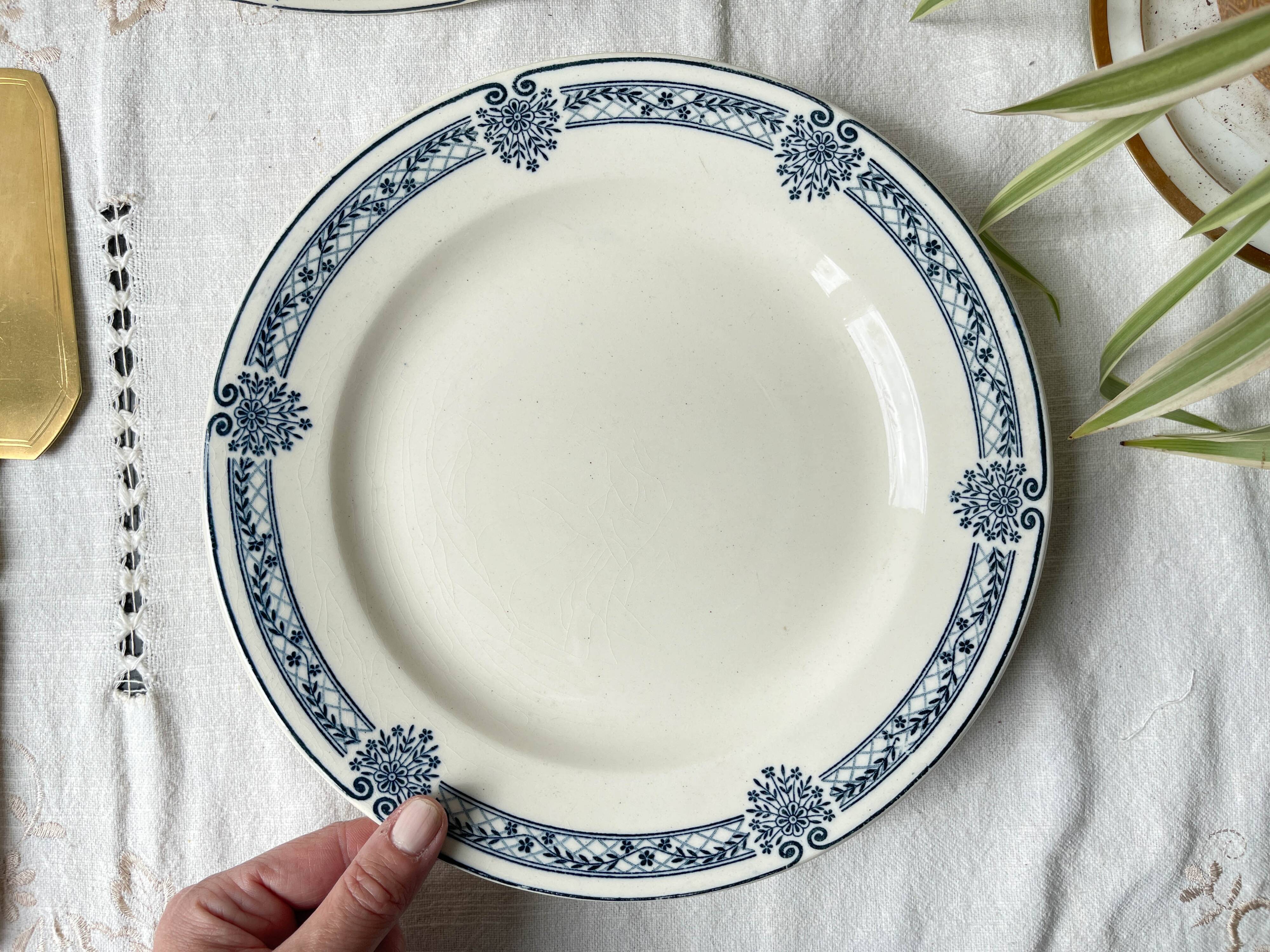 Vintage pedestal dish Blue iron earth Salins model Arbois Ennege