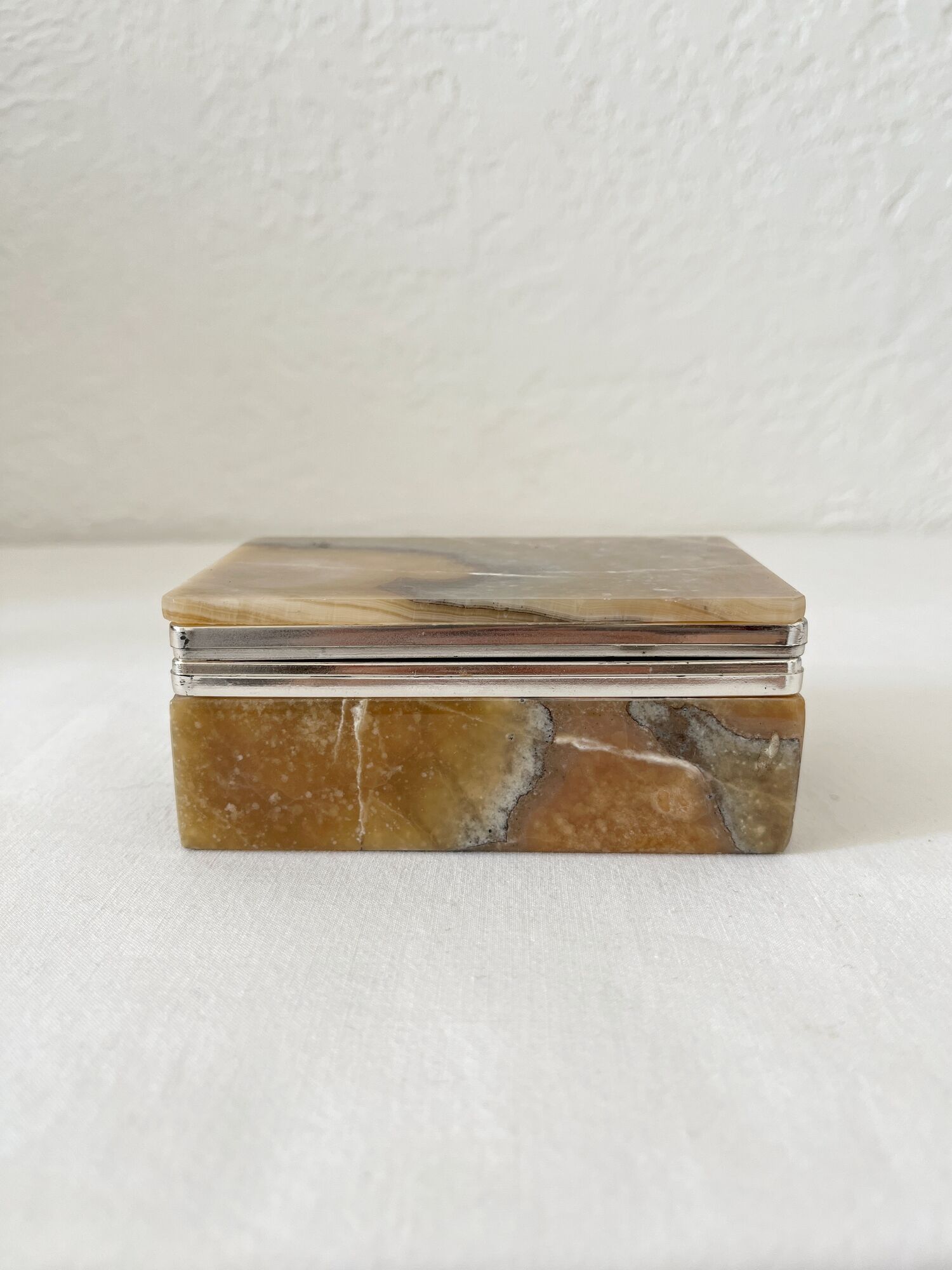 Vintage 60s rectangular onyx alabaster jewelry box