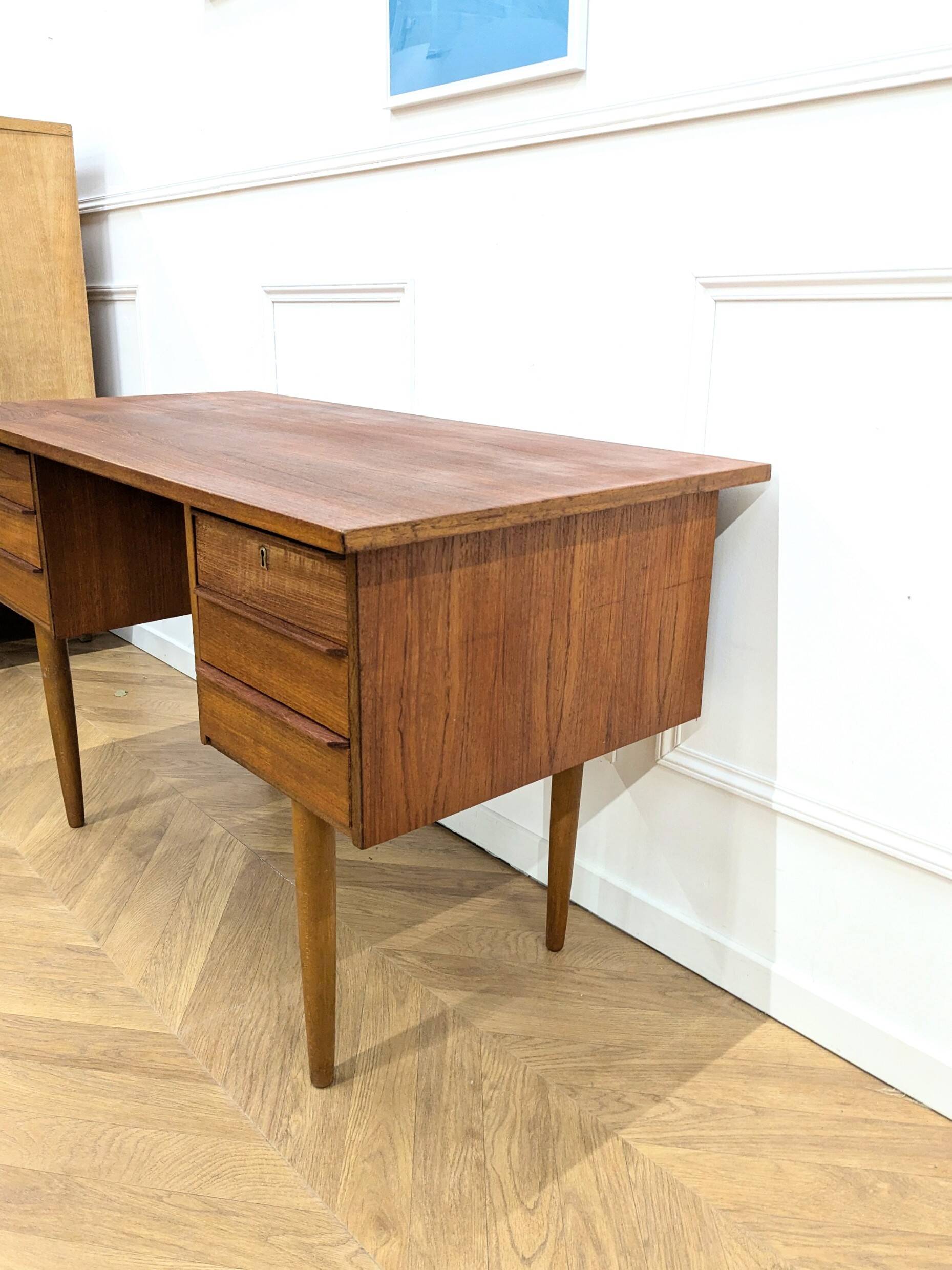 Bureau vintage scandinave