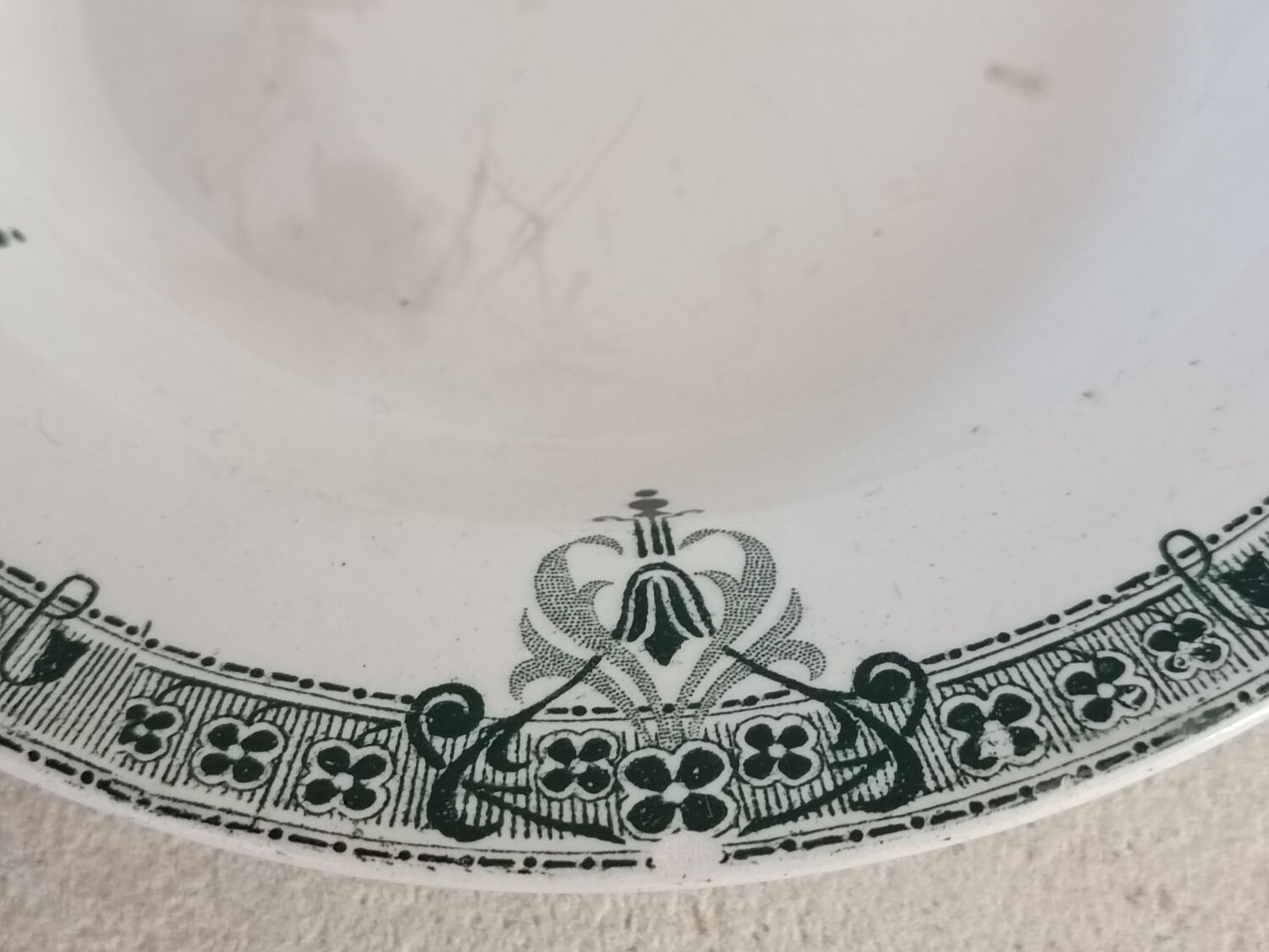 3 iron earth plates Digoin Sarreguemines Art Nouveau style