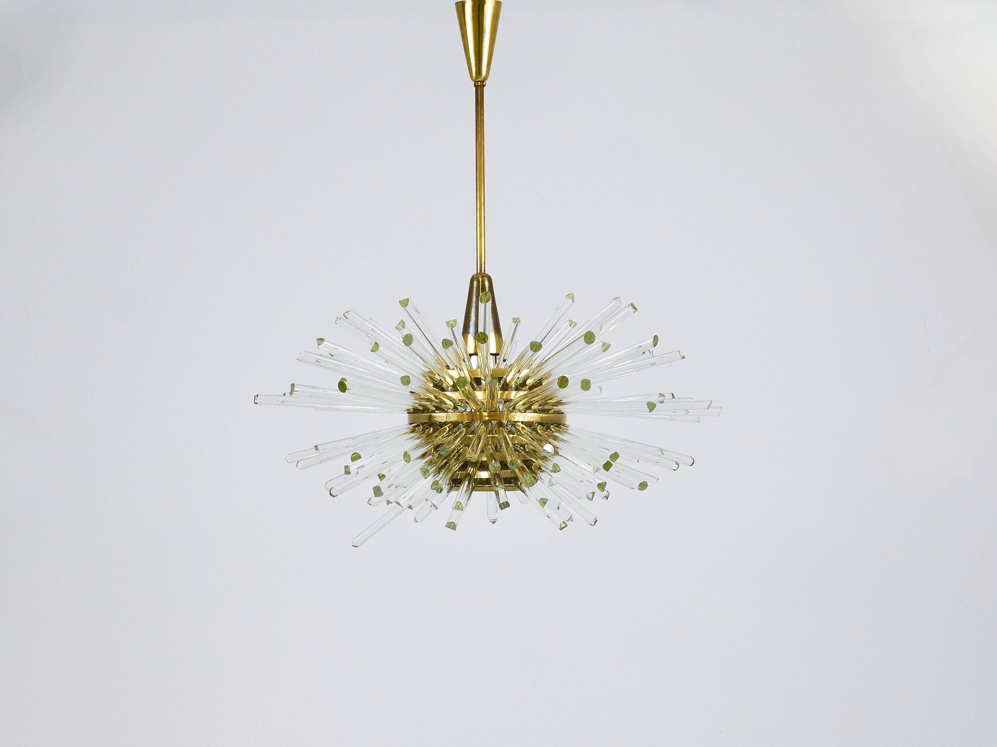 Lustre Bakalowits Miracle Sputnik en laiton avec tiges en verre cristal, années 1960
