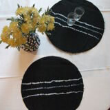 6 old linen placemats