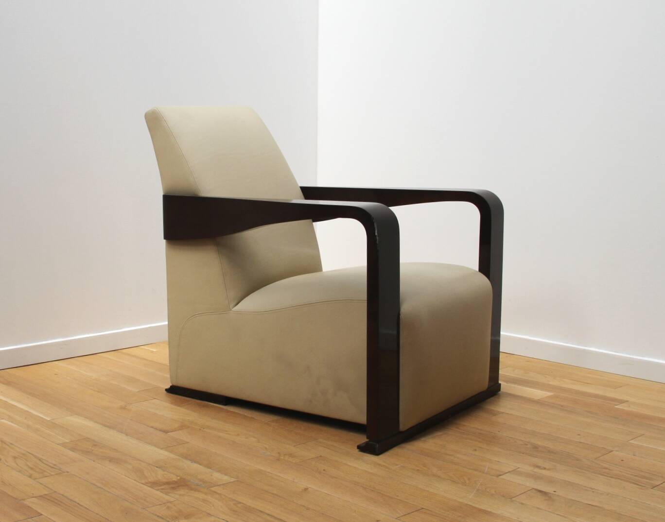 Ying armchair, Hugues Chevalier