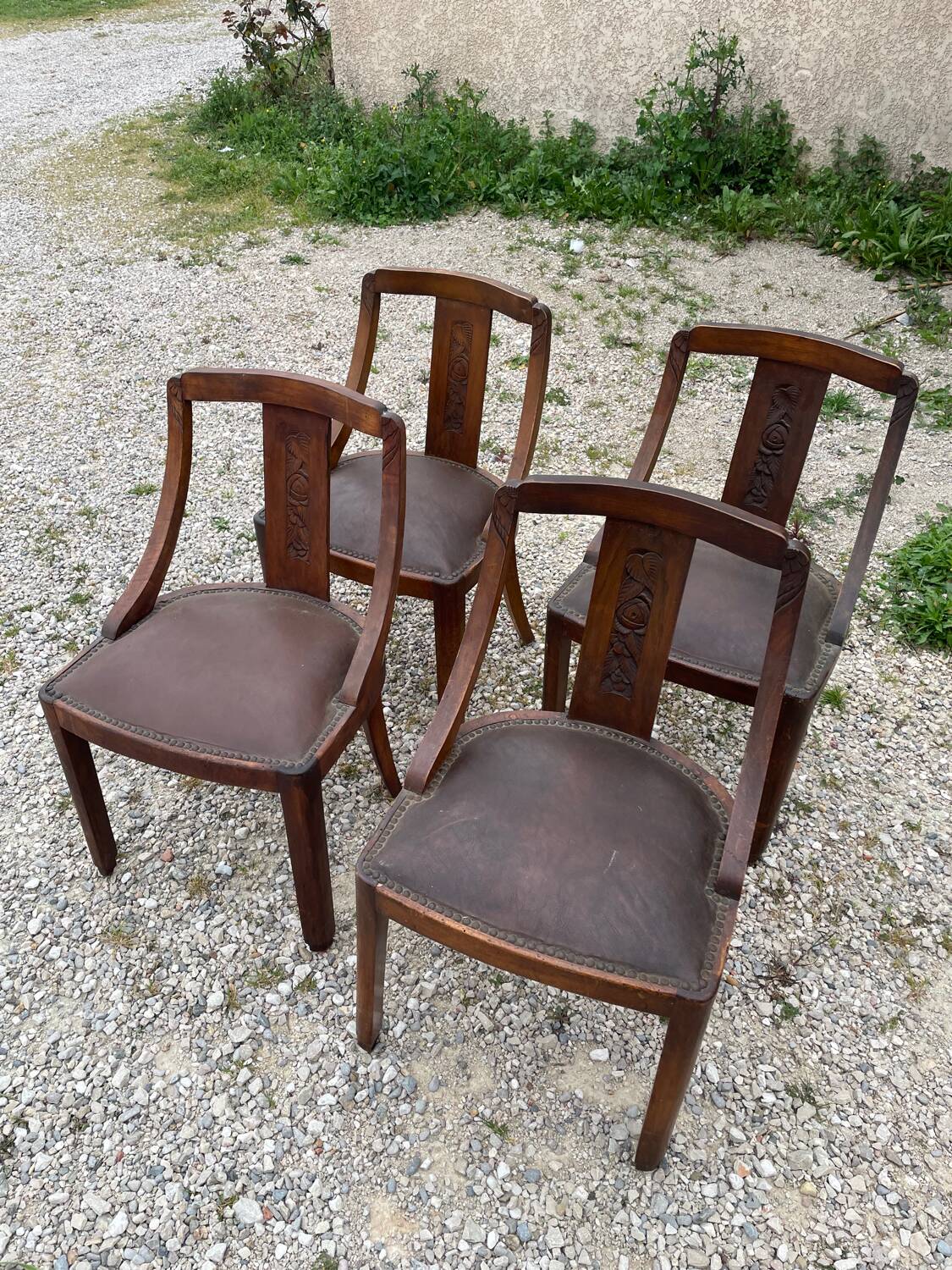 Set of 4 art deco gondola chairs in solid oak wood with skai leather