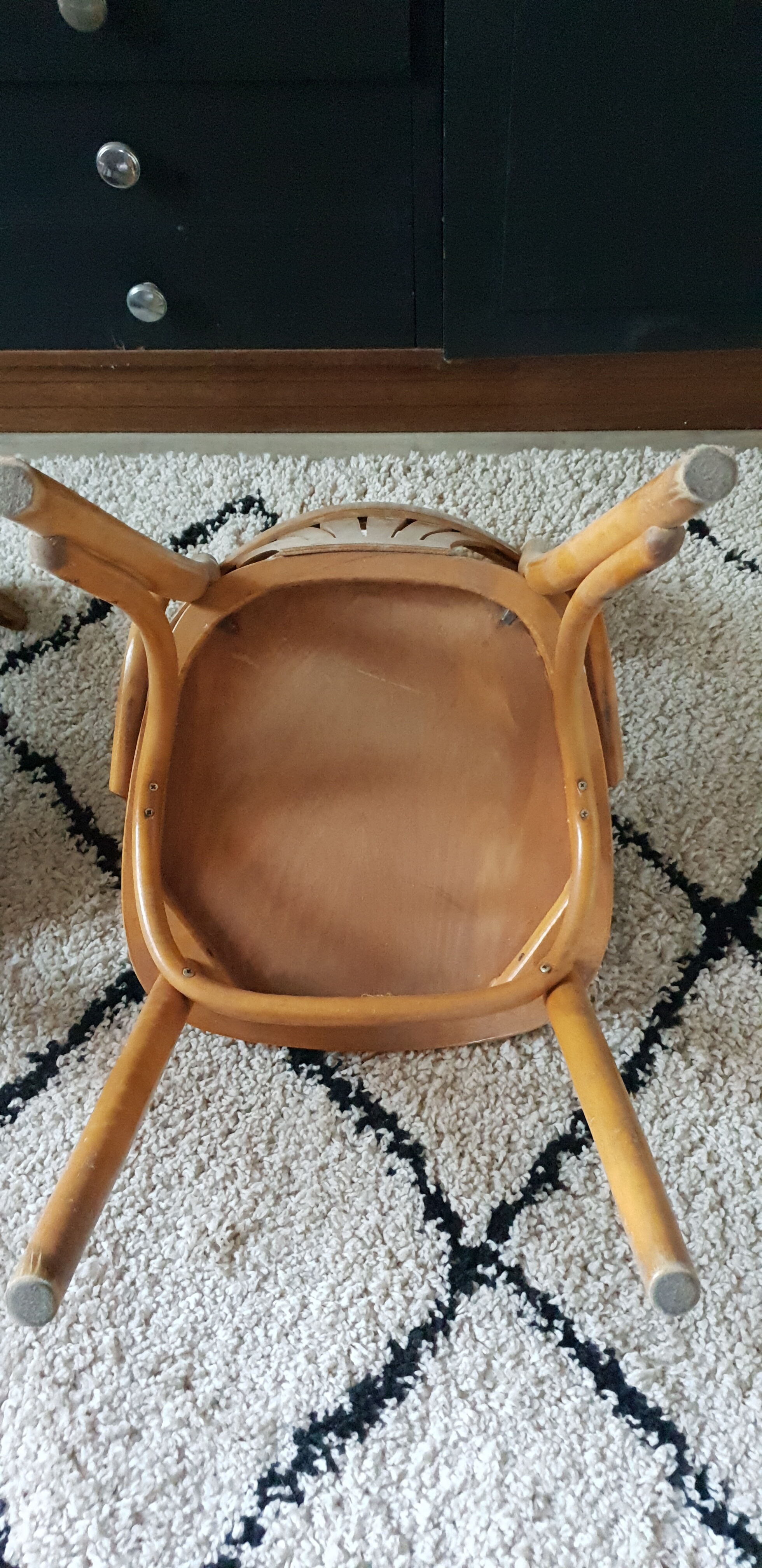 Suite de quatre chaises bistrot