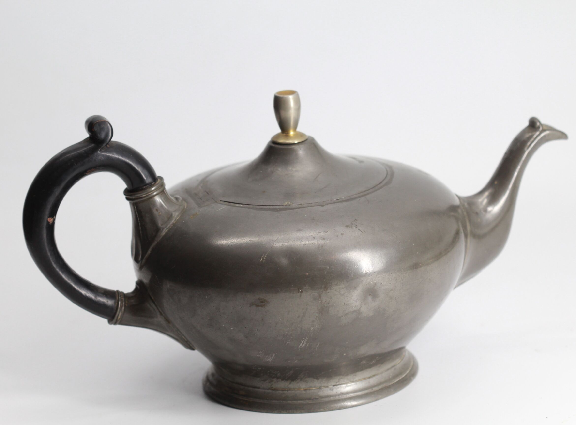 Former teapot R.Broadhead & co Sheffield