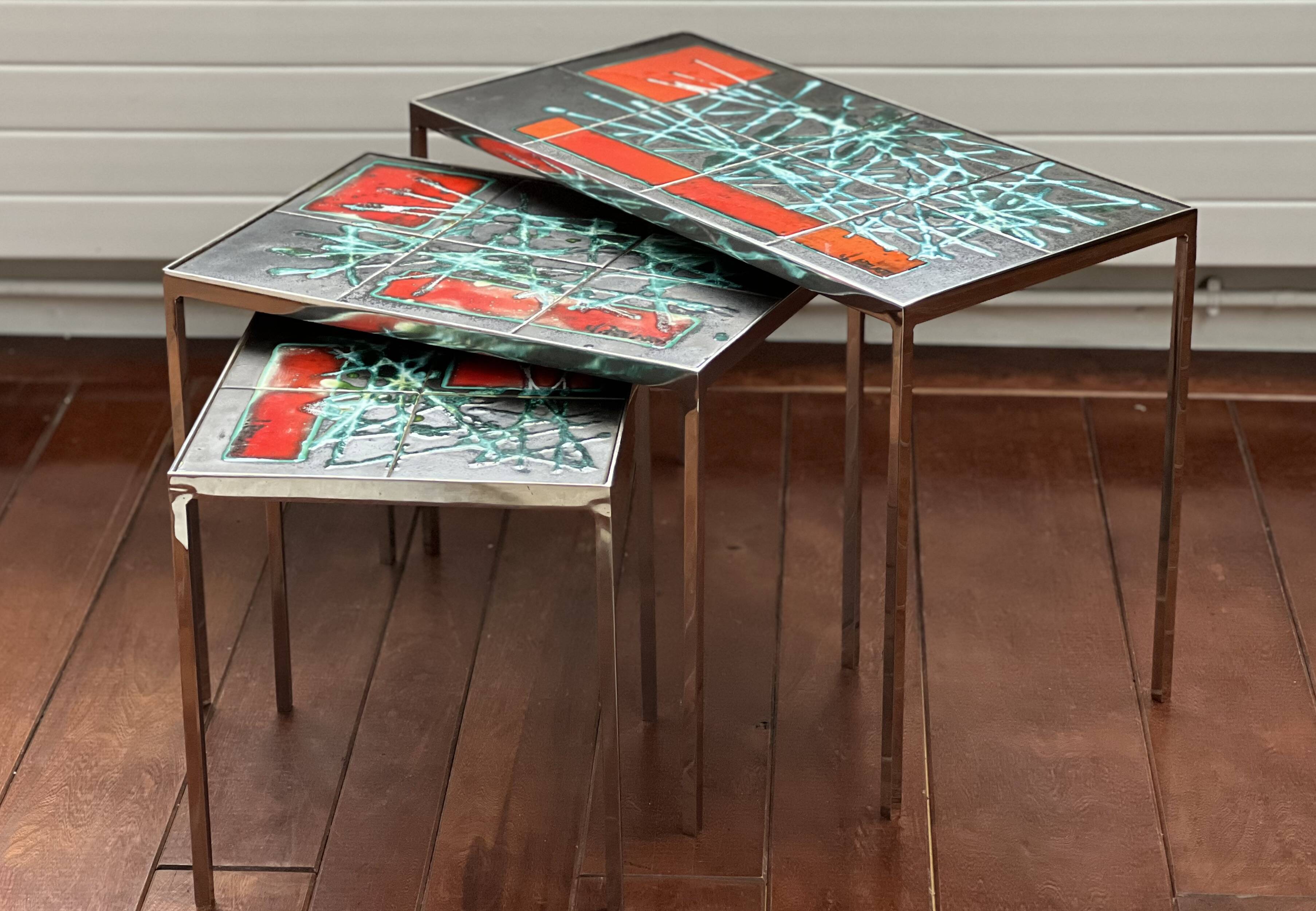 Nesting coffee tables in ceramic signed j. berlarti