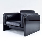 Fauteuil Simone en cuir noir par Ufficio Progetti Gavina pour Simon International
