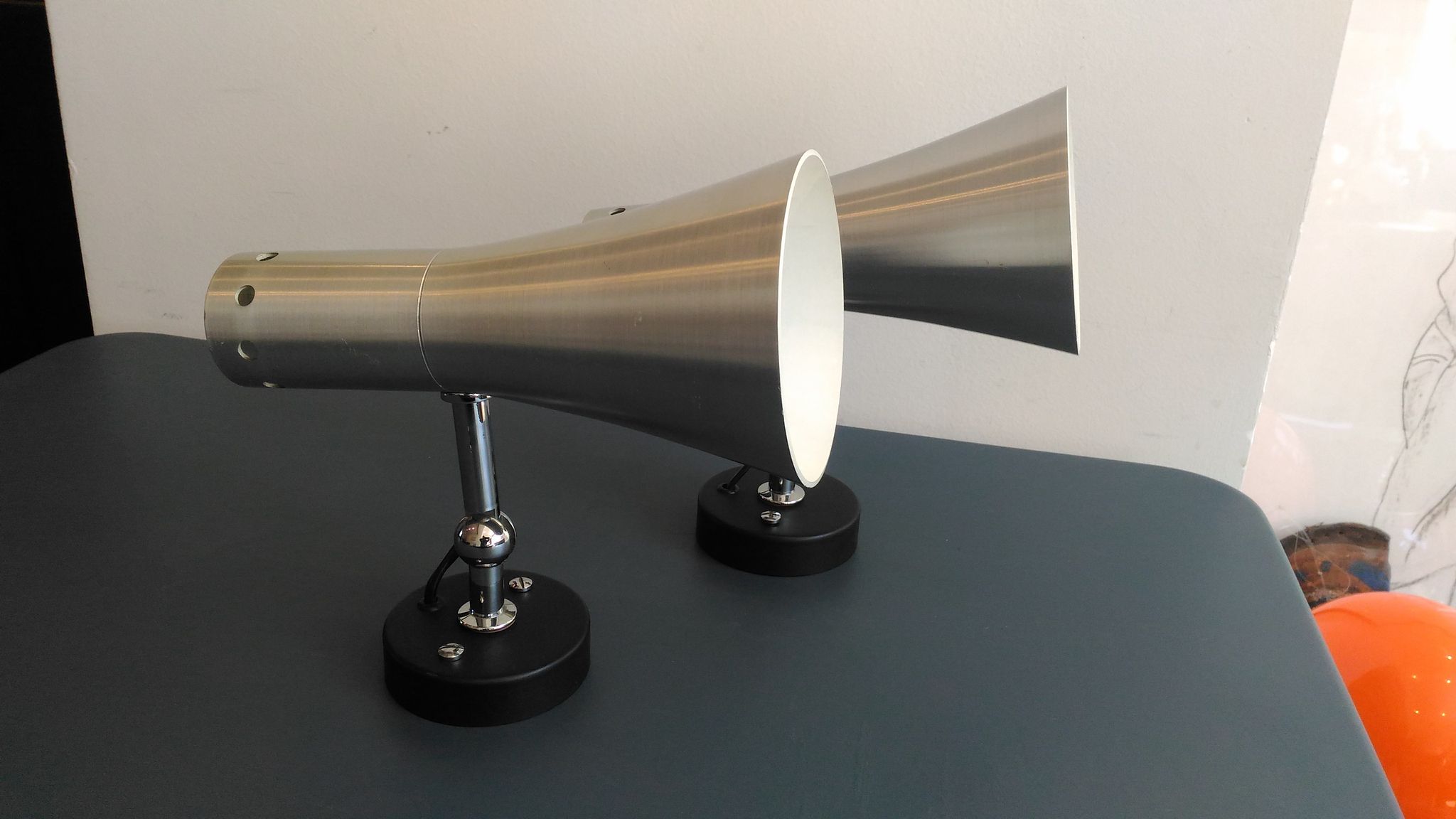 Paire d'appliques diabolo circa 1970