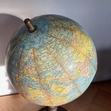 Globe terrestre ancien