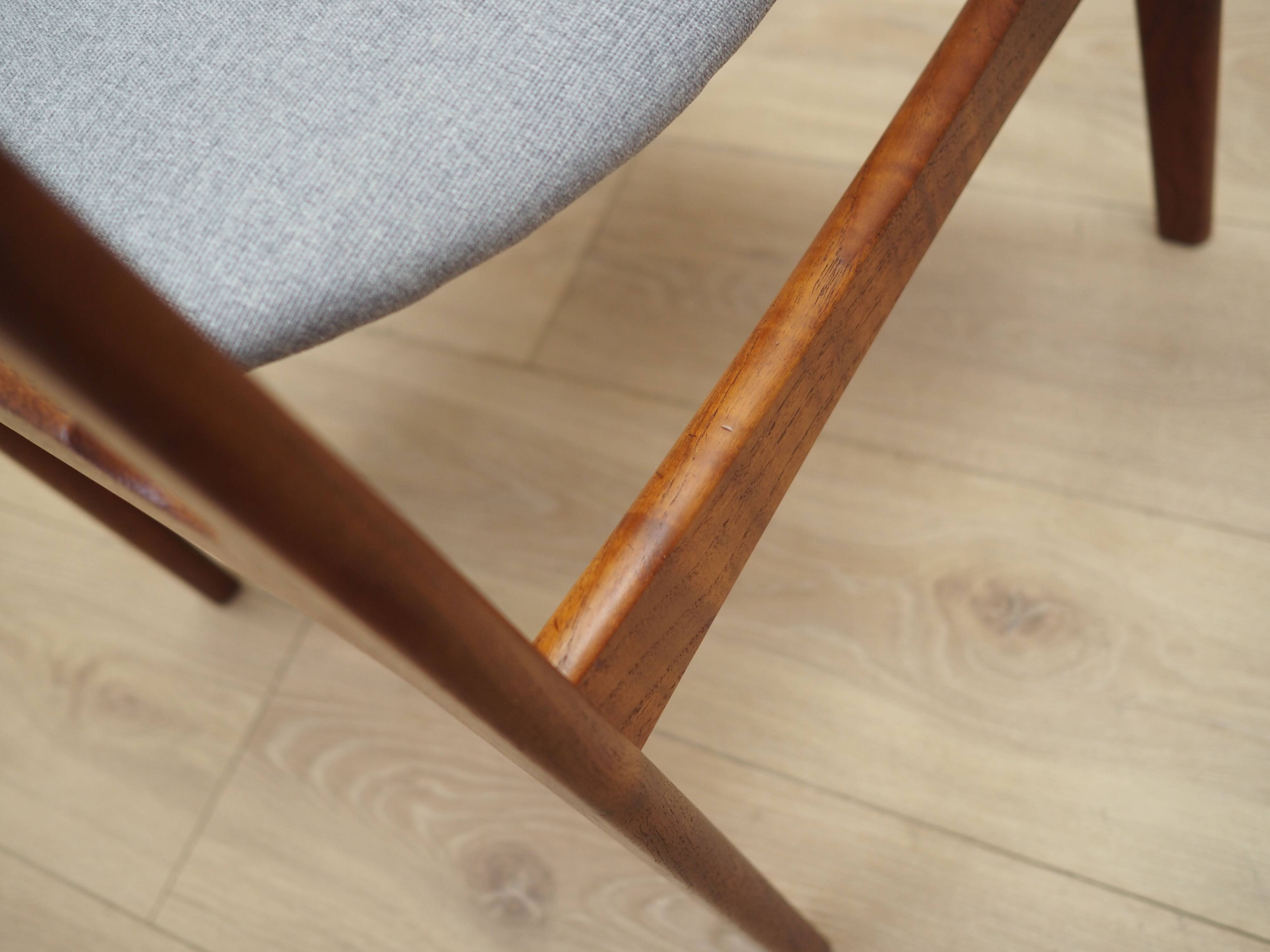 Ensemble de six chaises en teck, design danois, années 1970, fabrication : Nova