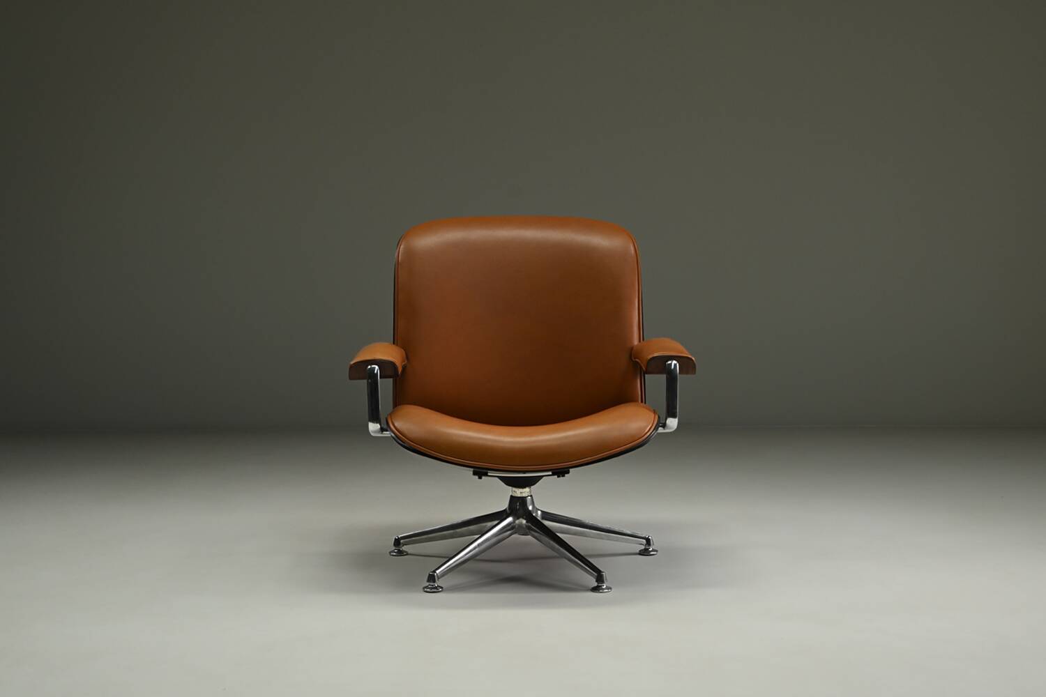 Lounge chair by Ennio Fazioli for MIM Roma, 1950s Italy.