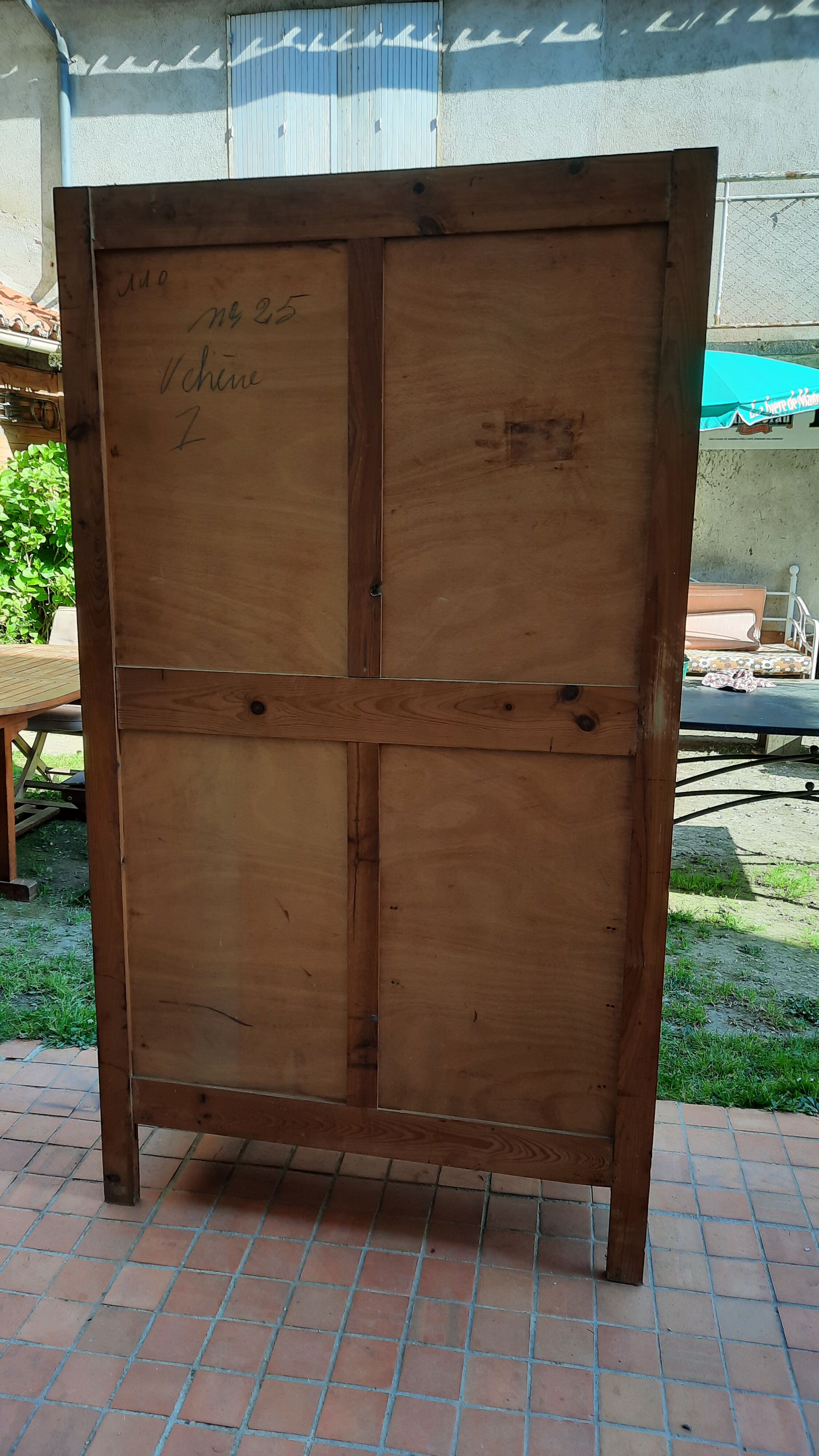 Armoire parisienne