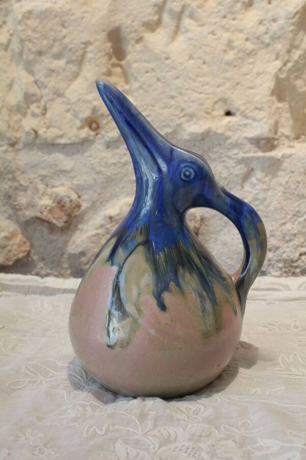 Vase, ou pichet, en grès émaillé tête d'oiseau vers 1920