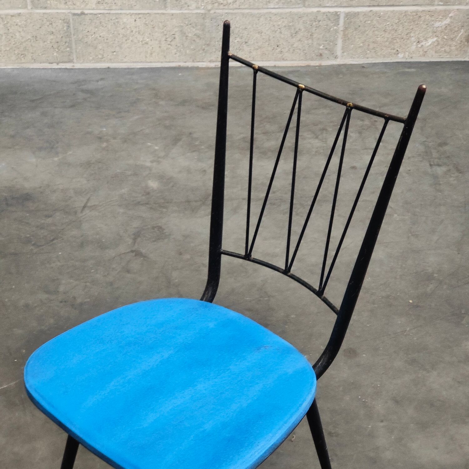 Kitchen chair Colette Gueden, blue vinyl