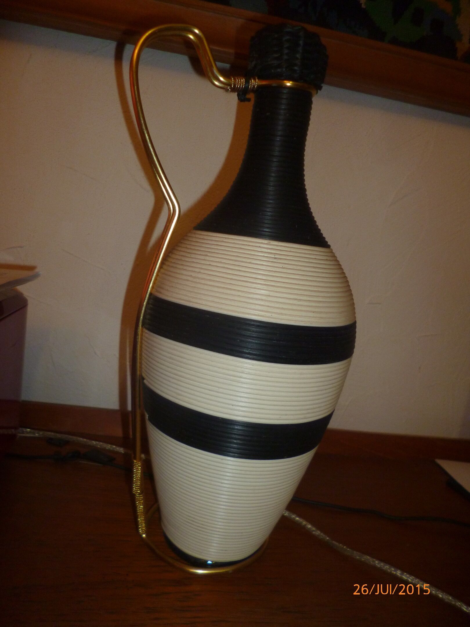 Bottle scoubidou