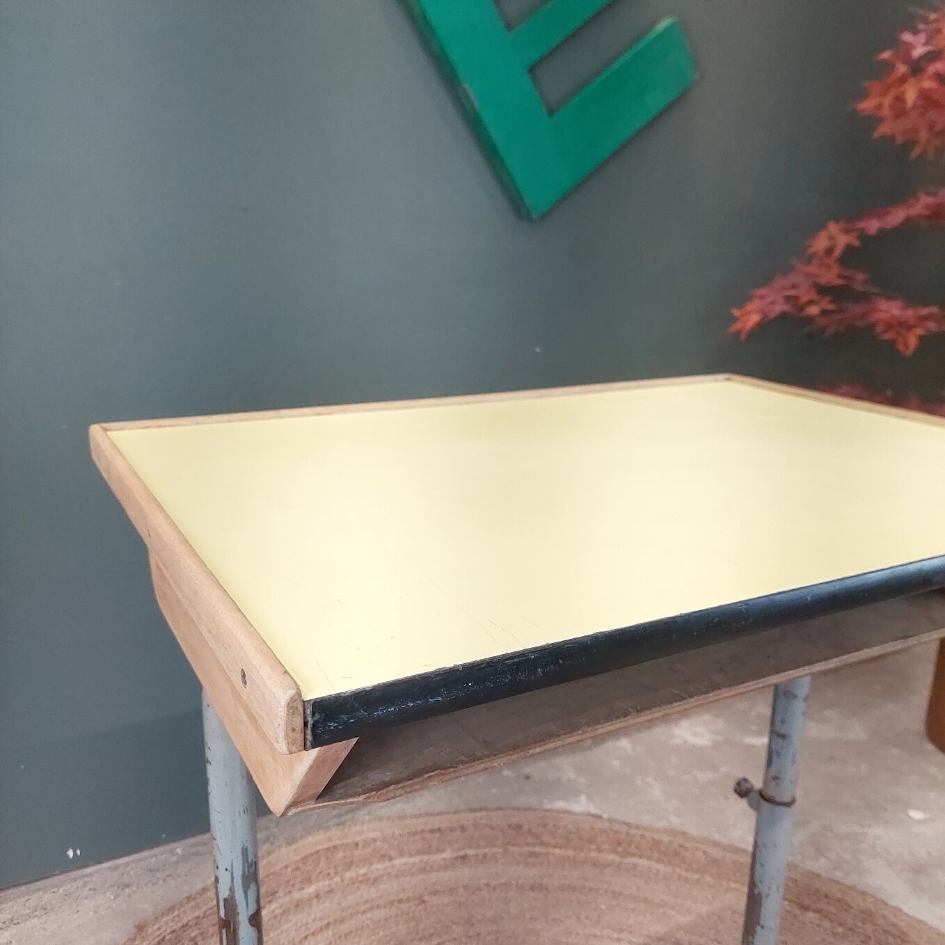 Adjustable school desk