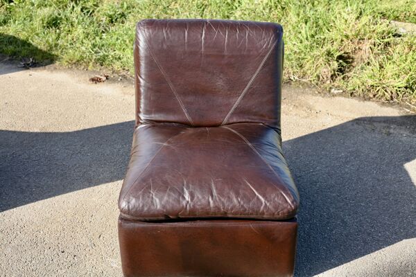 Canapé modulable composé de 3 chauffeuses cuir. Circa 1970