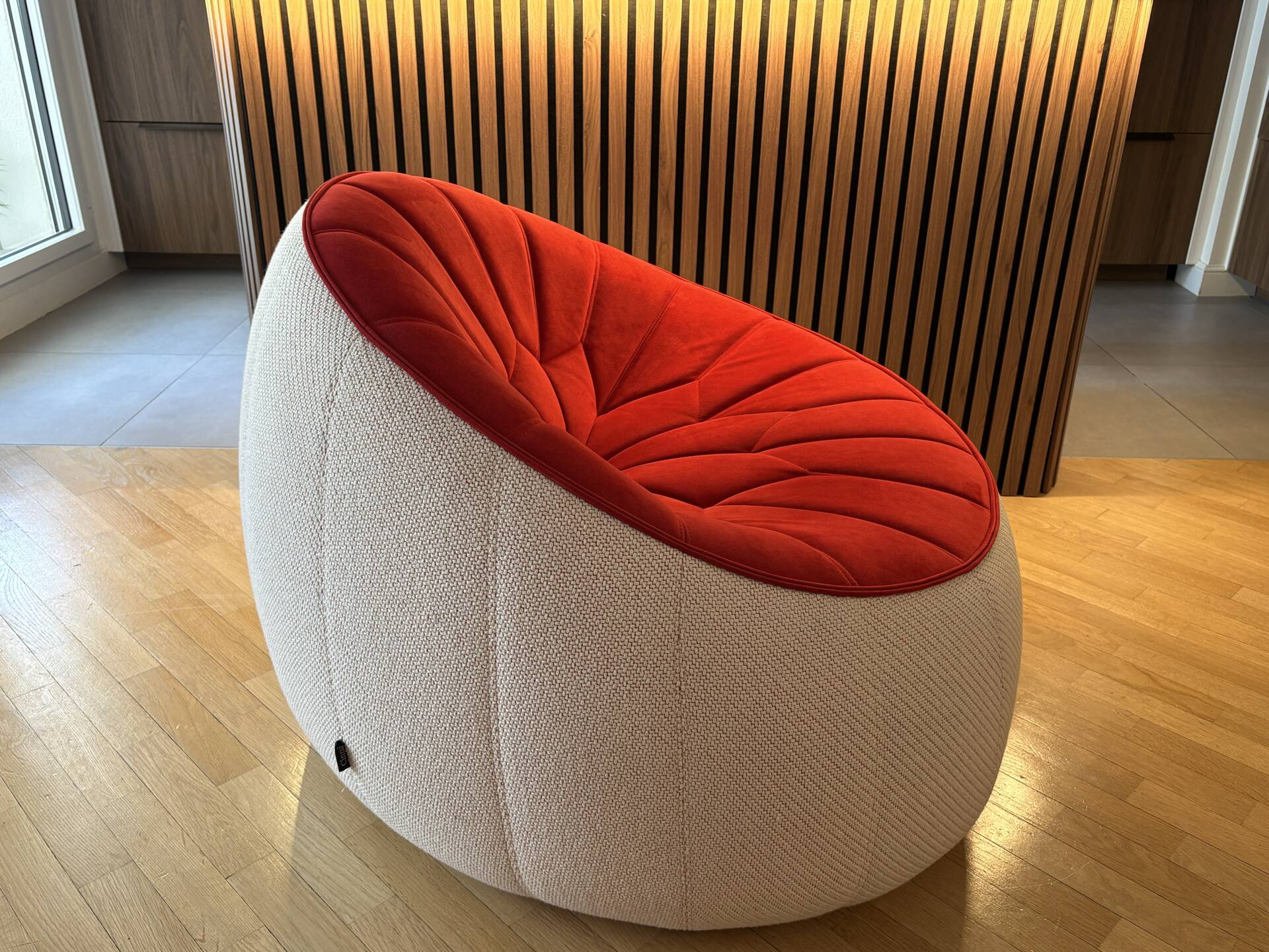 Cinna Ottoman en alcantara : grand canapé + 2 fauteuils dont 1 pivotan