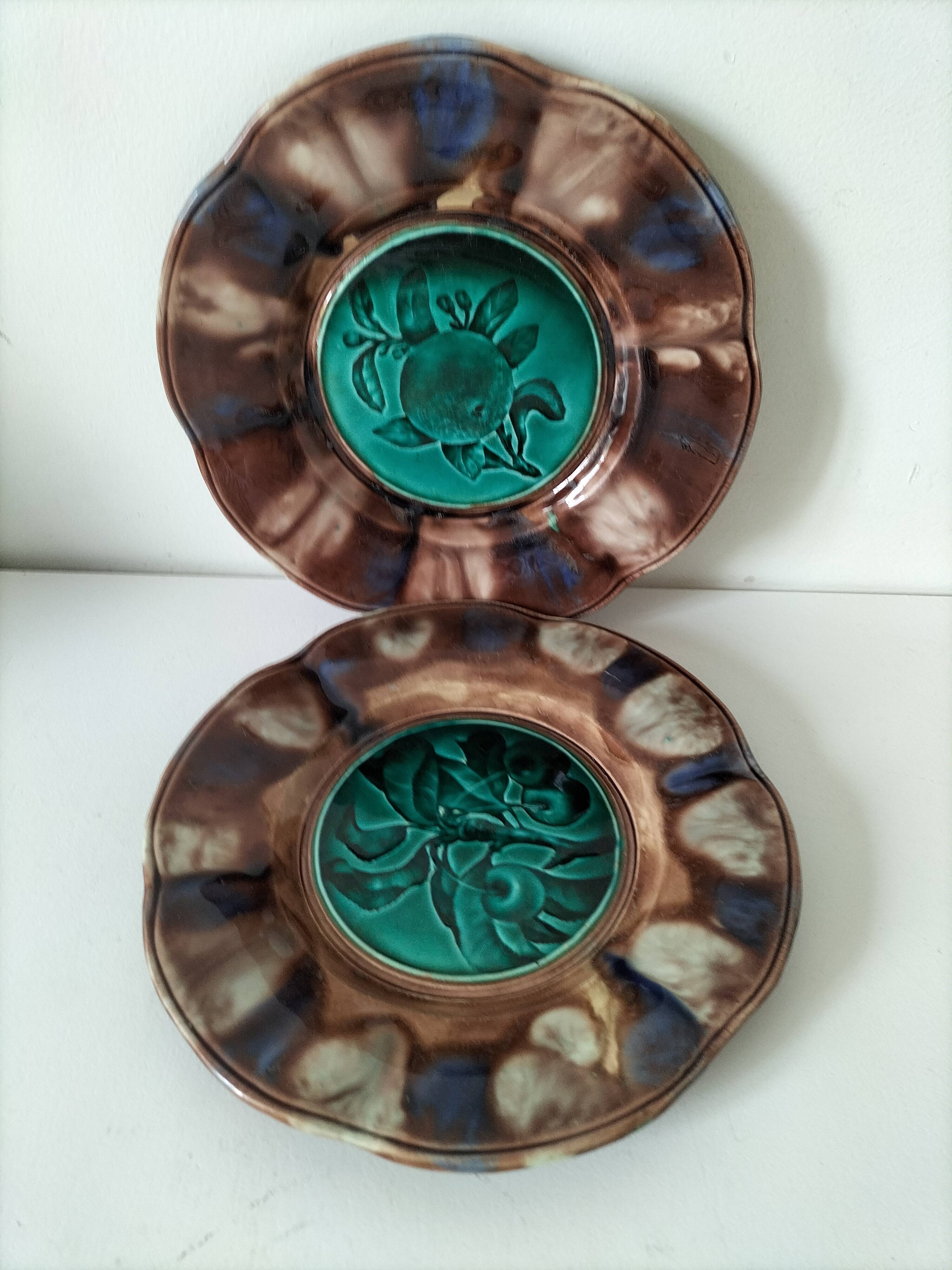 Pair of antique plates - Rubelles Enamel Factory (circa 1845–1855)