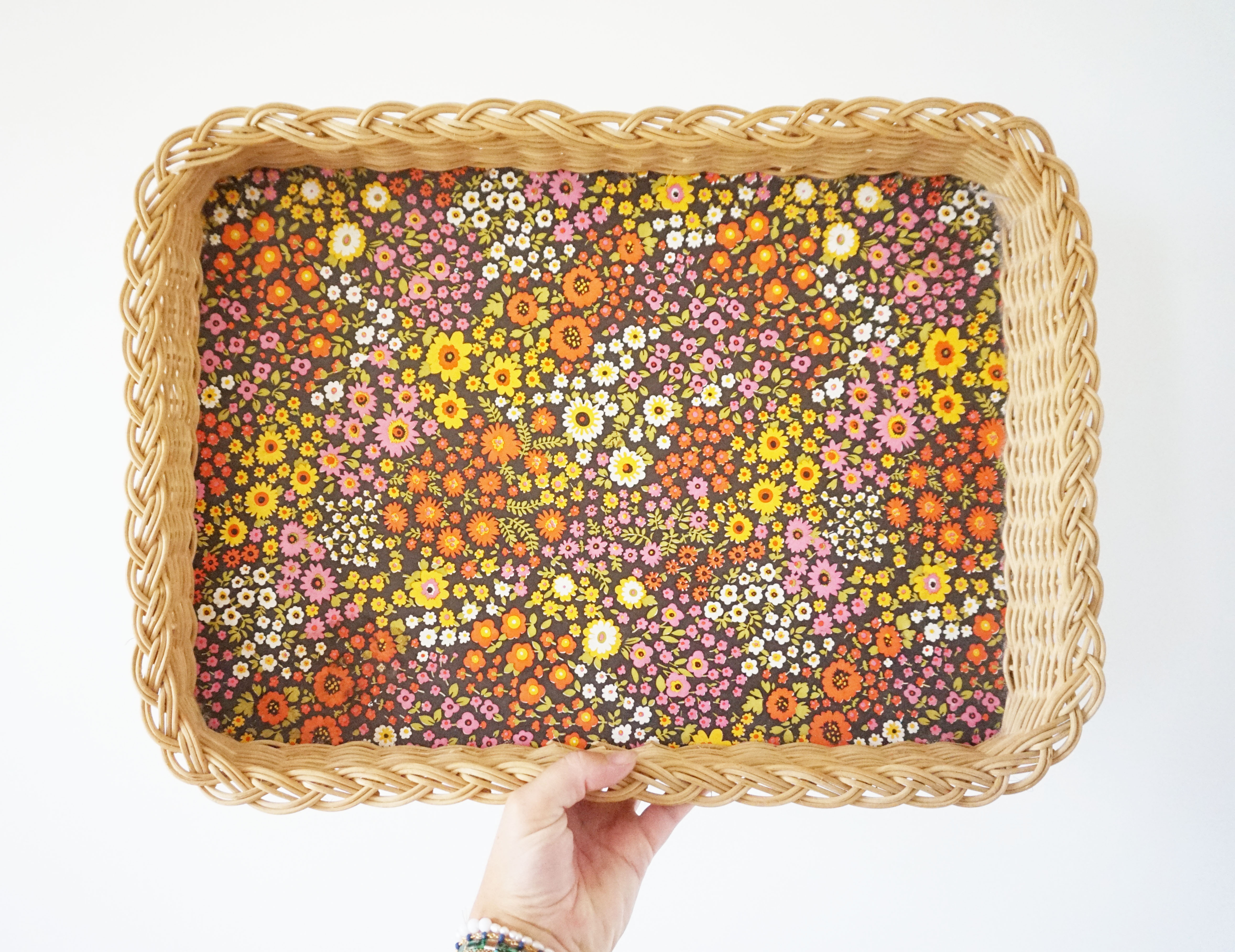 Wicker top flower pattern 1970