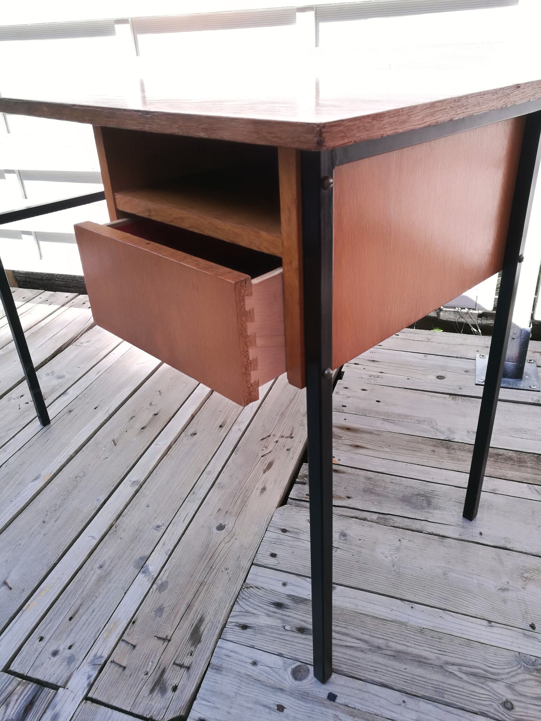 Bureau moderniste année 50