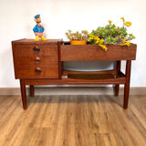 Scandinavian planter