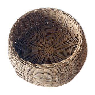 Old wicker pane