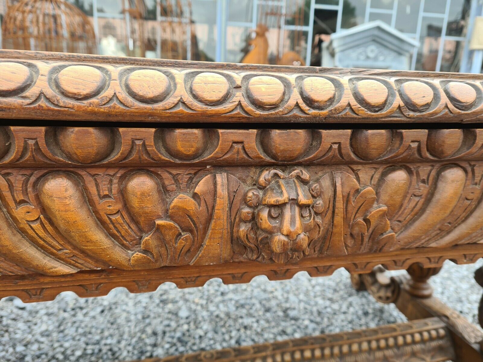 Table bureau en chêne style renaissance