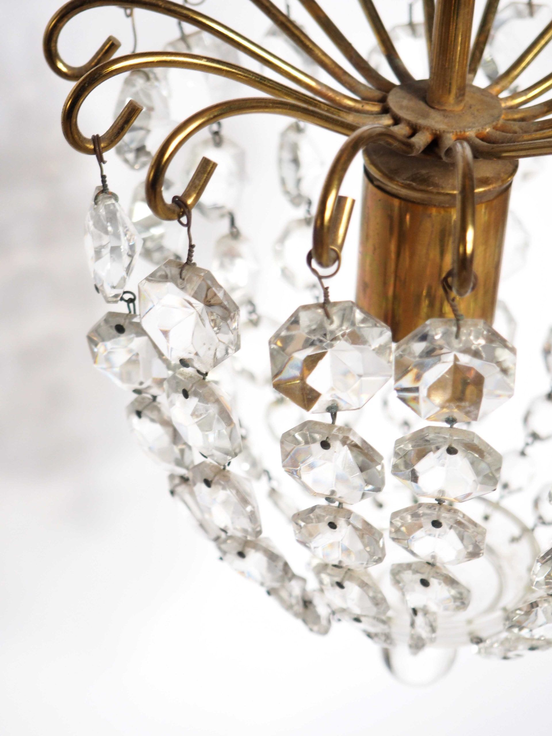 Chandelier with pendants