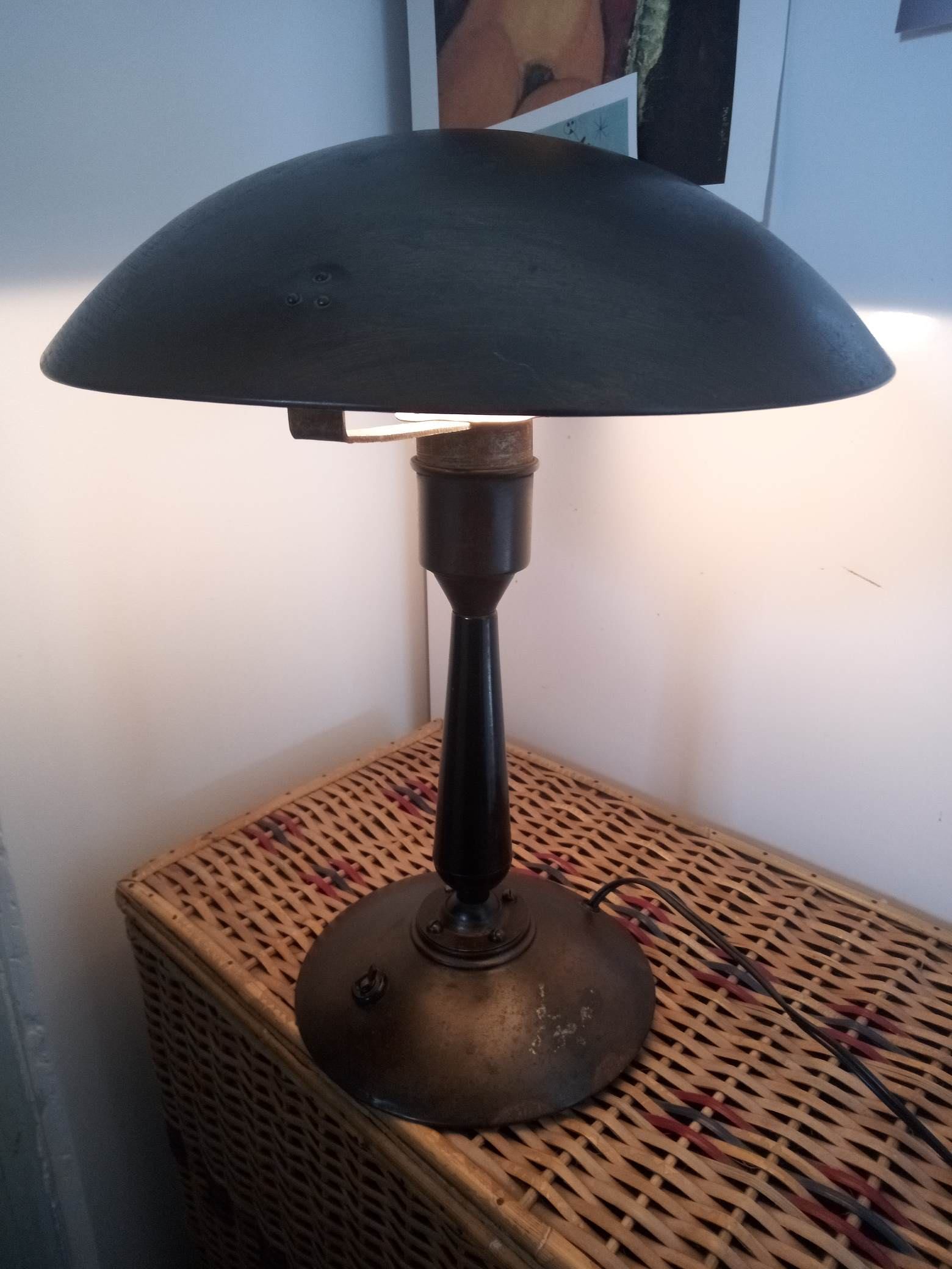 Mushroom office lamp