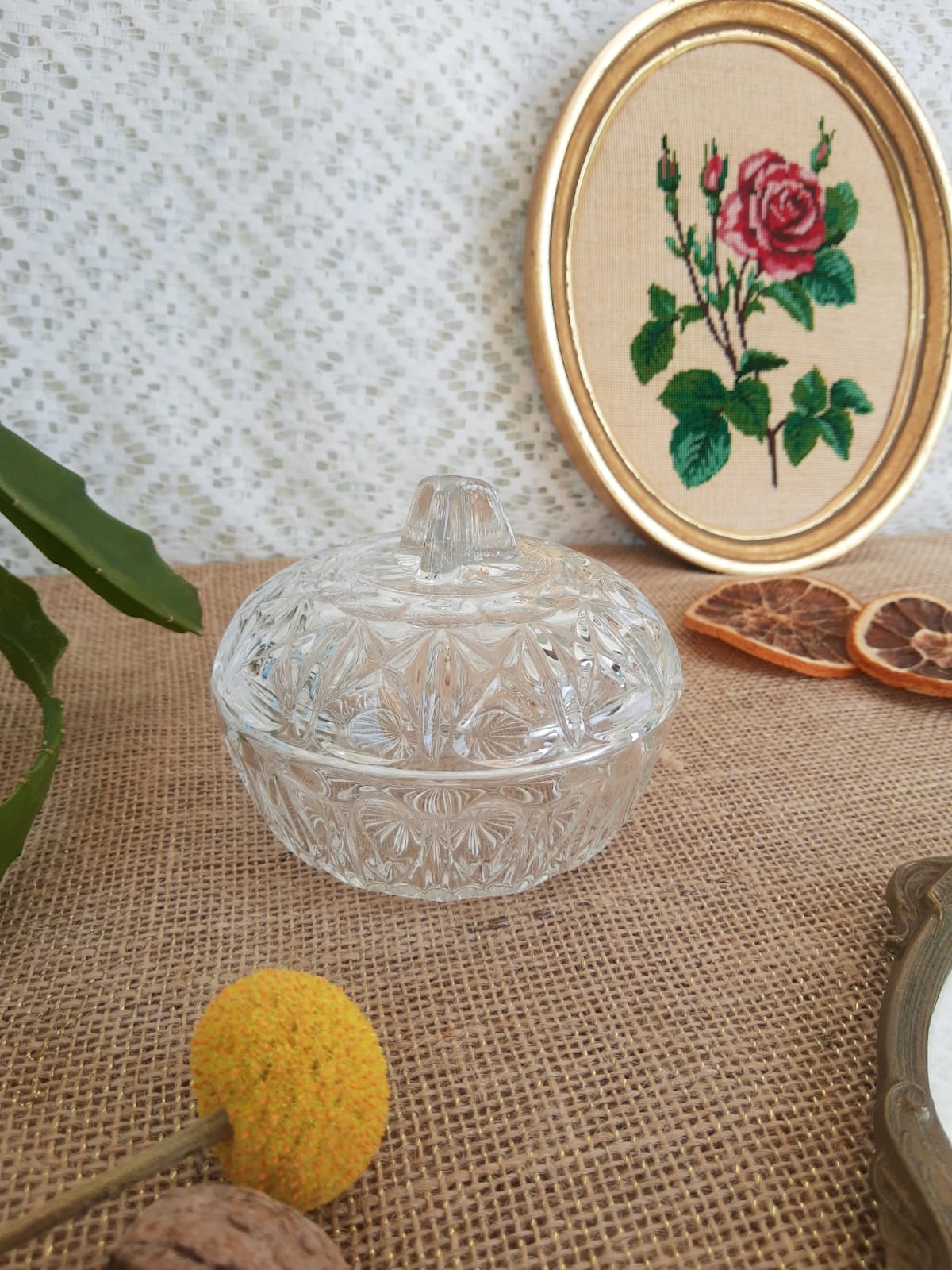 Small candy maker in chiseled glass reims France