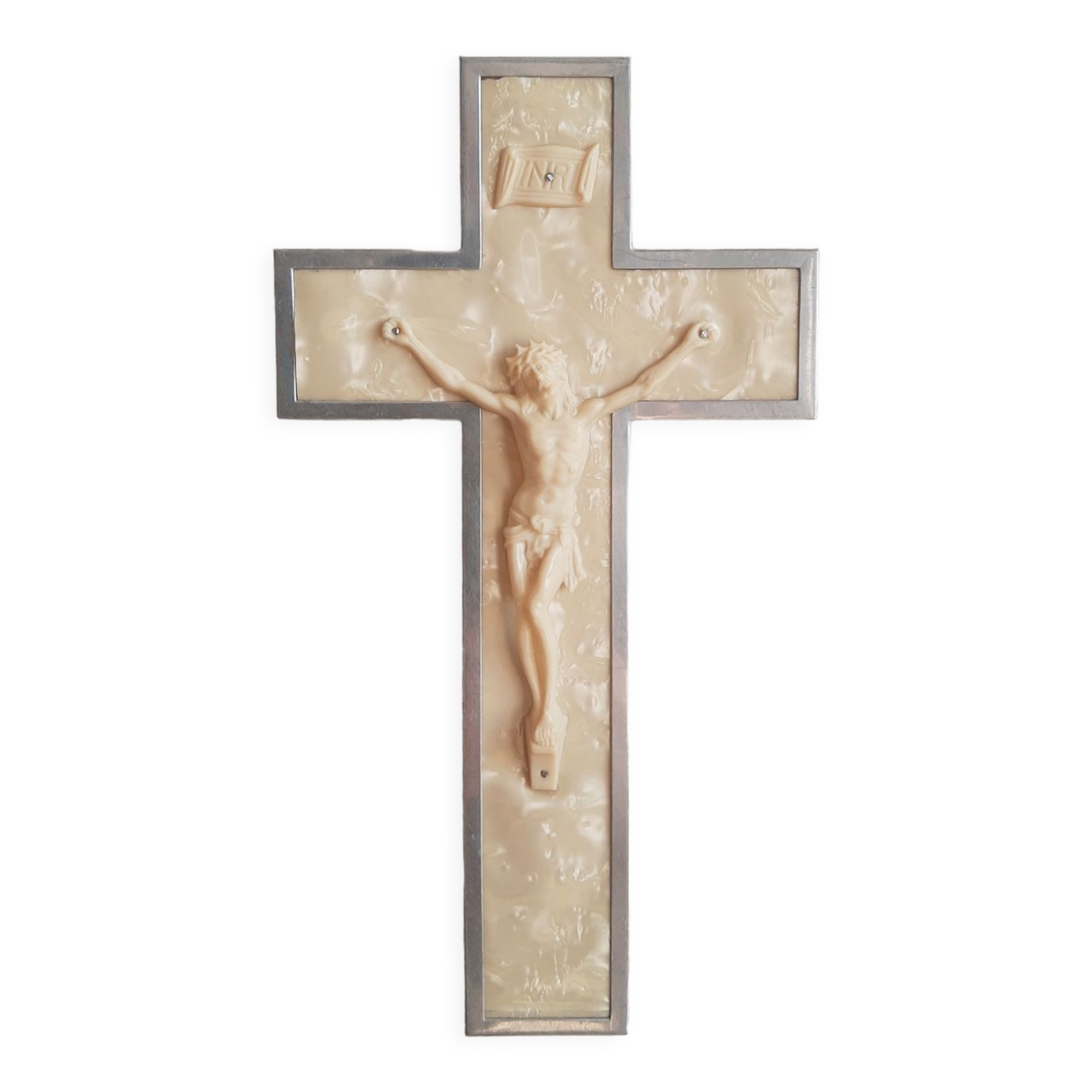 Crucifix en aluminium vintage
