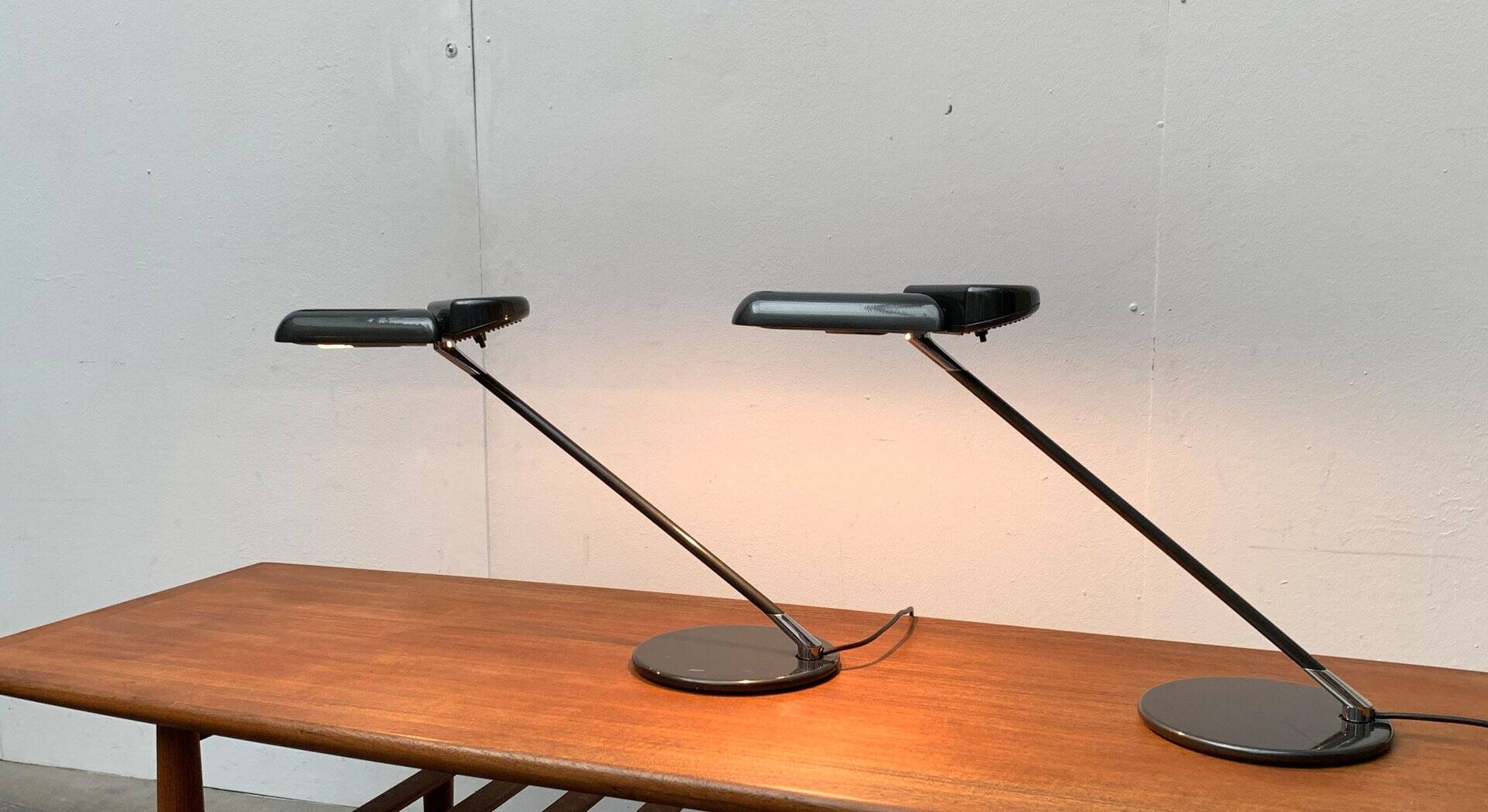 Postmodern Ring A400 table lamps by Bruno Gecchelin for Arteluce, Italy, 1970s, set of 2