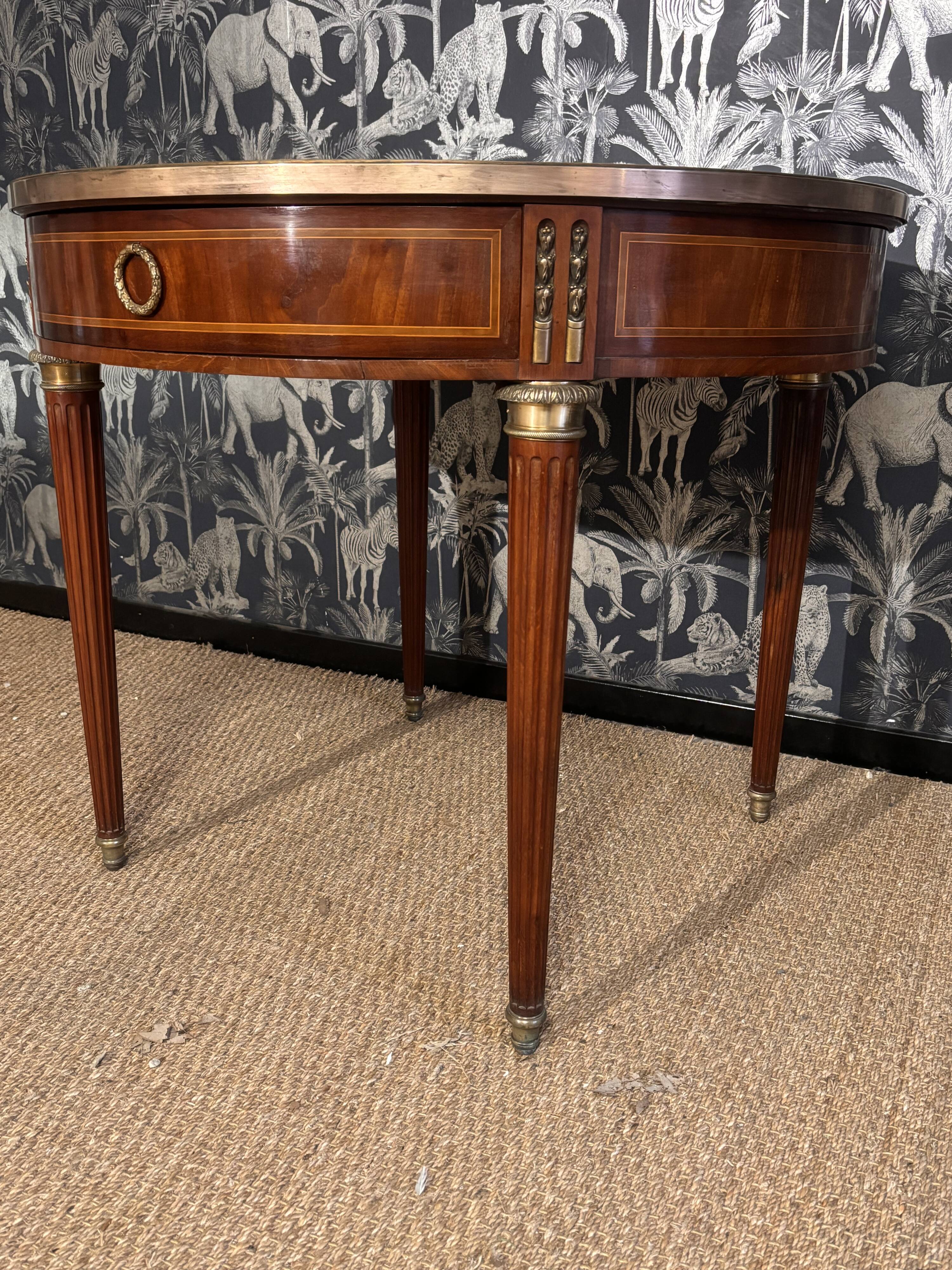 Table de milieu style Louis XVI fin XIX eme