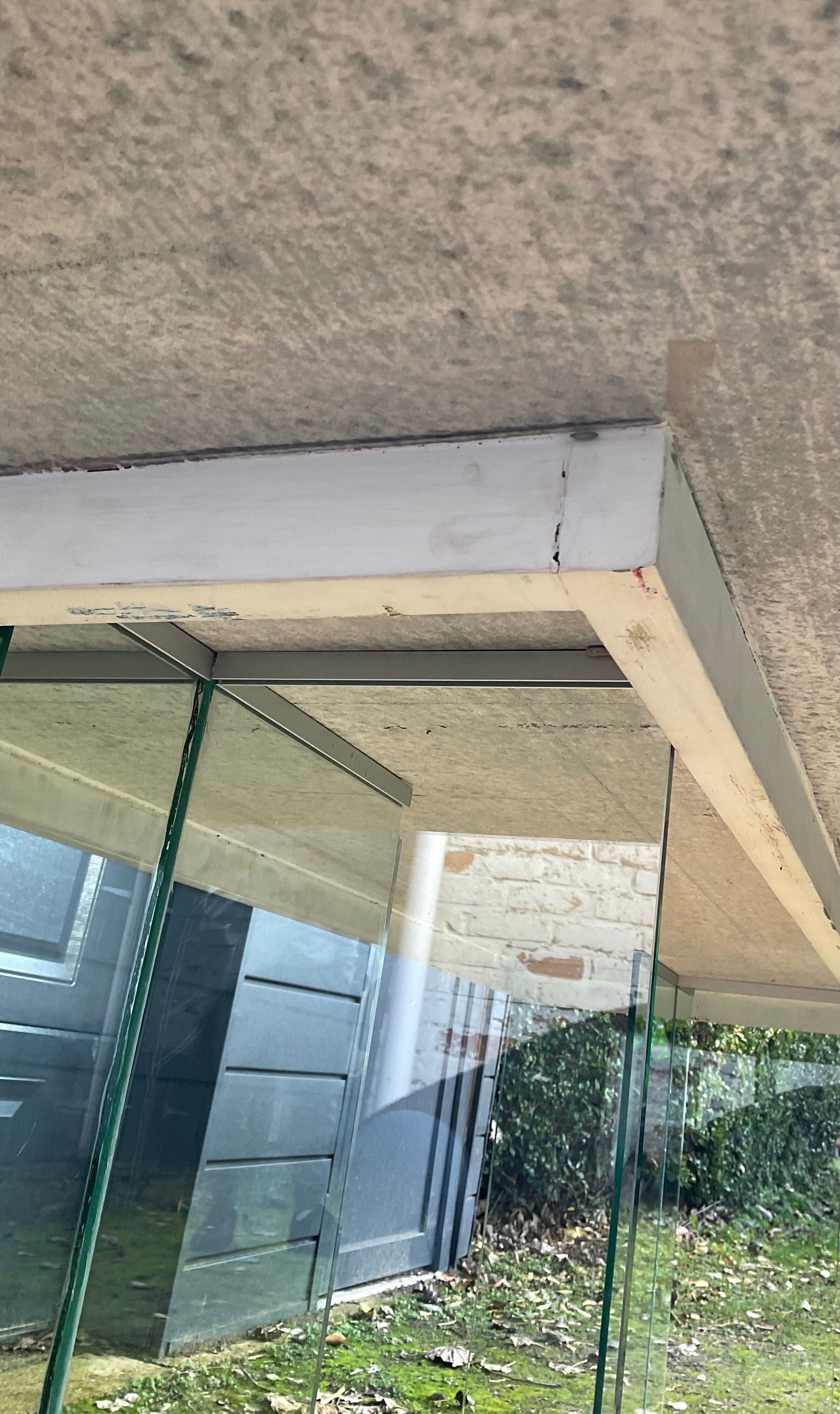 Dining table 70-80s in granite and tempered glass