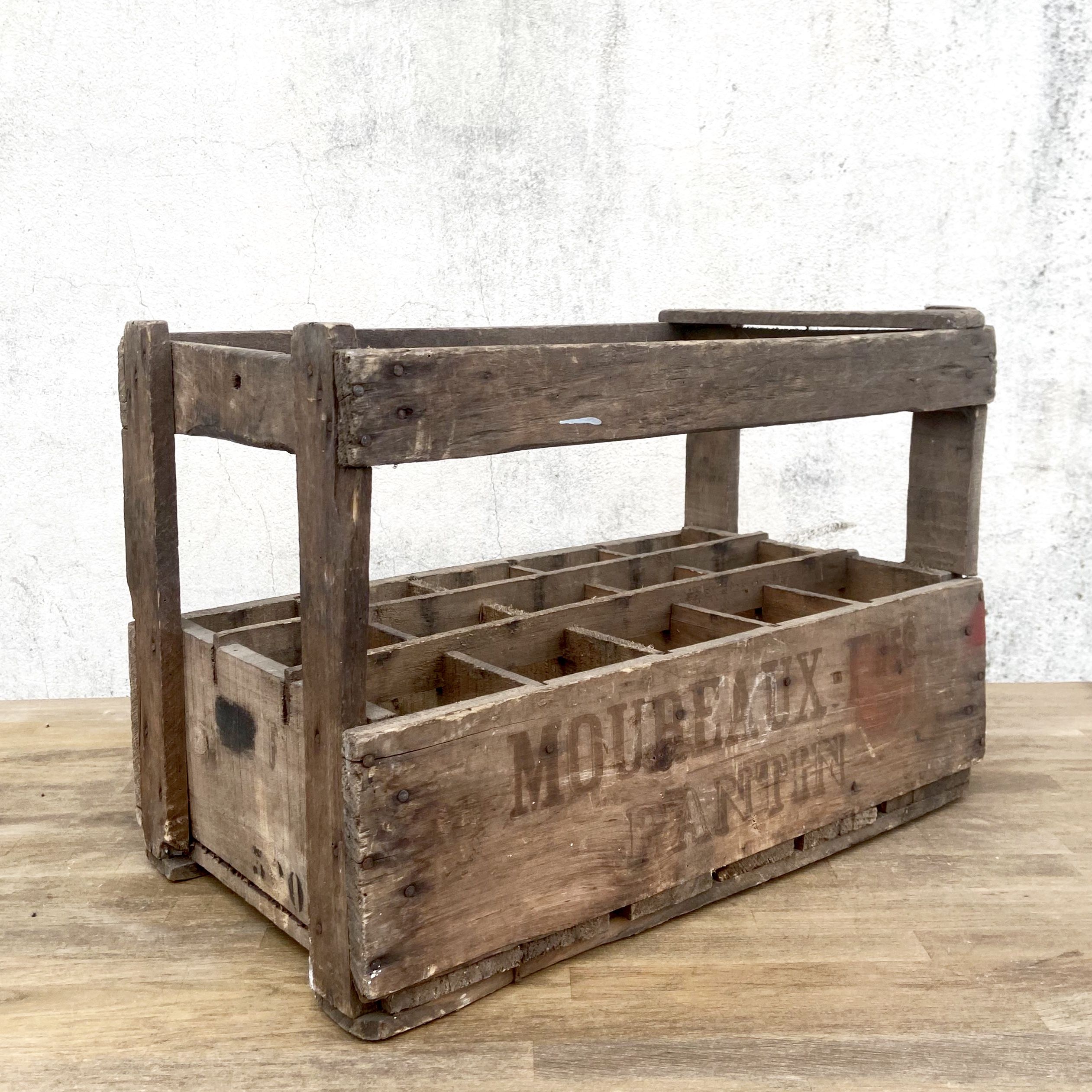 Old Vintage wooden locker box for 15 bottles - Moureaux Pantin
