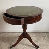 Table d’appoint ancienne sur roulettes en acajou et cuir