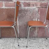 2 “Pétal” chairs from Soudévinyl