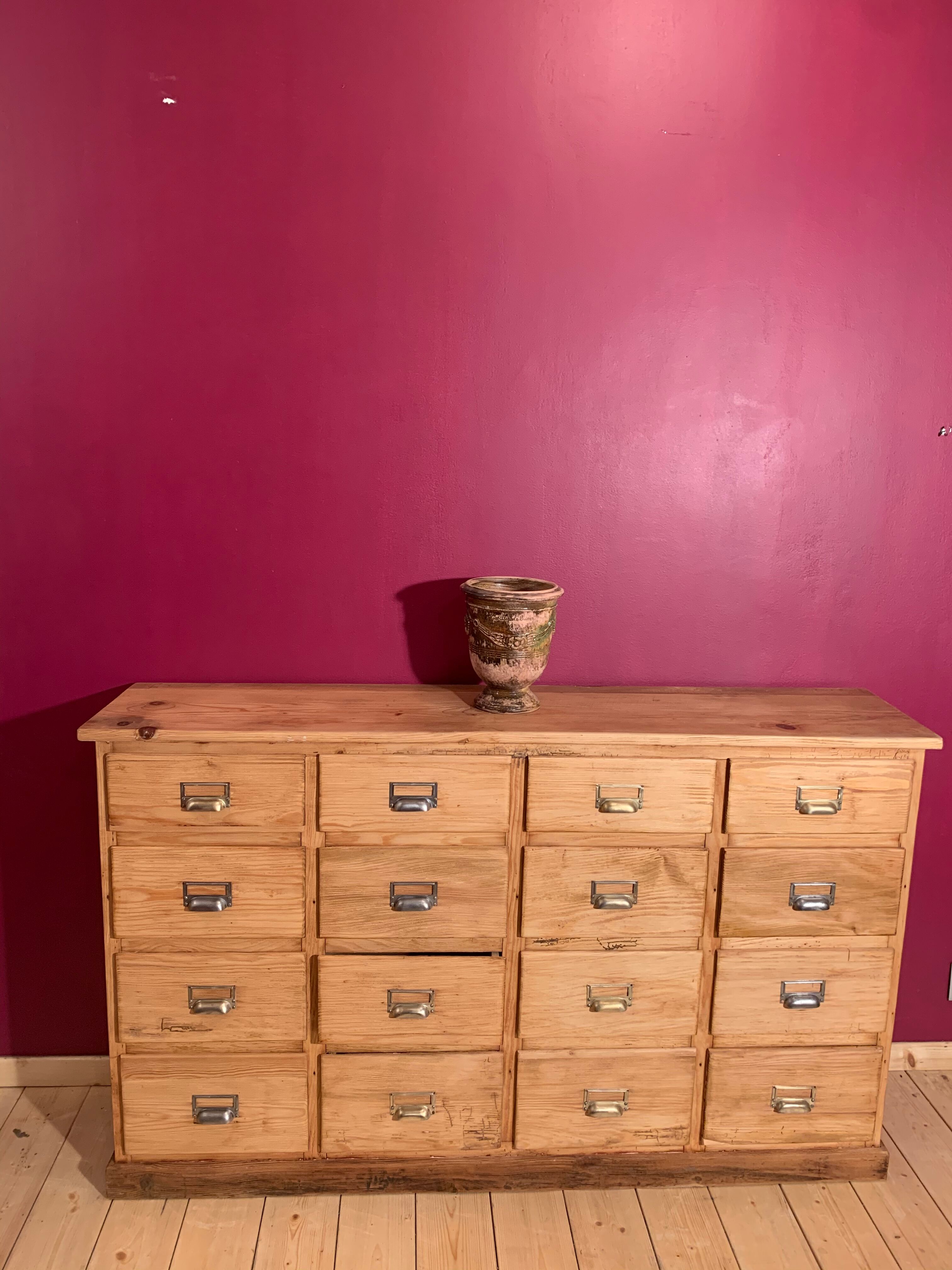 Furniture from craft to drawers