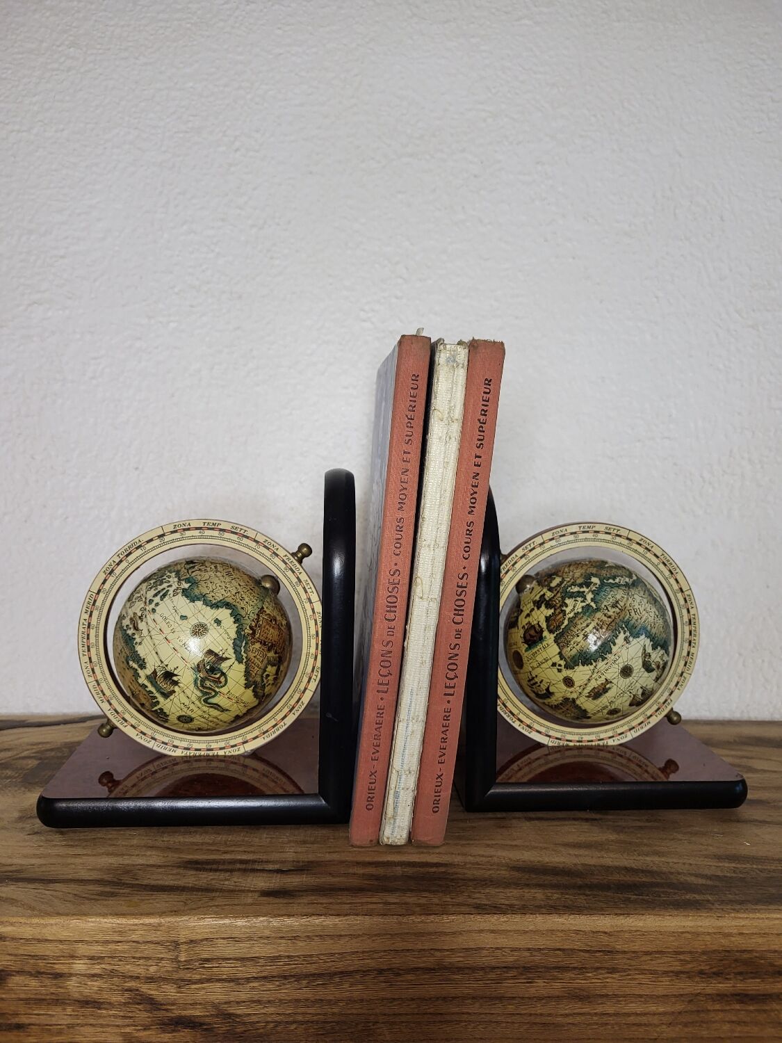 World map bookend