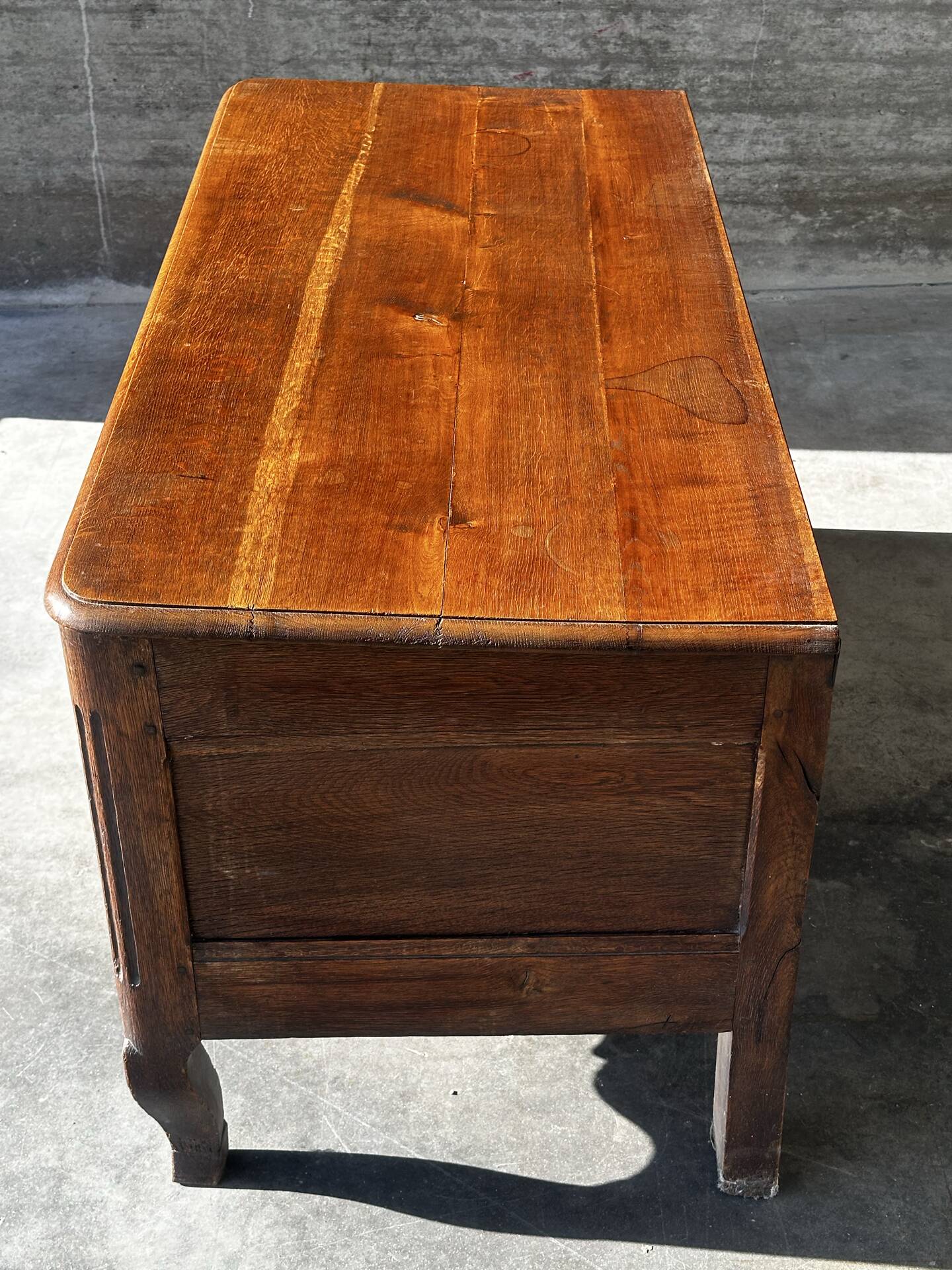 French provincial chest in carved and pegged solid oak, 18th century.