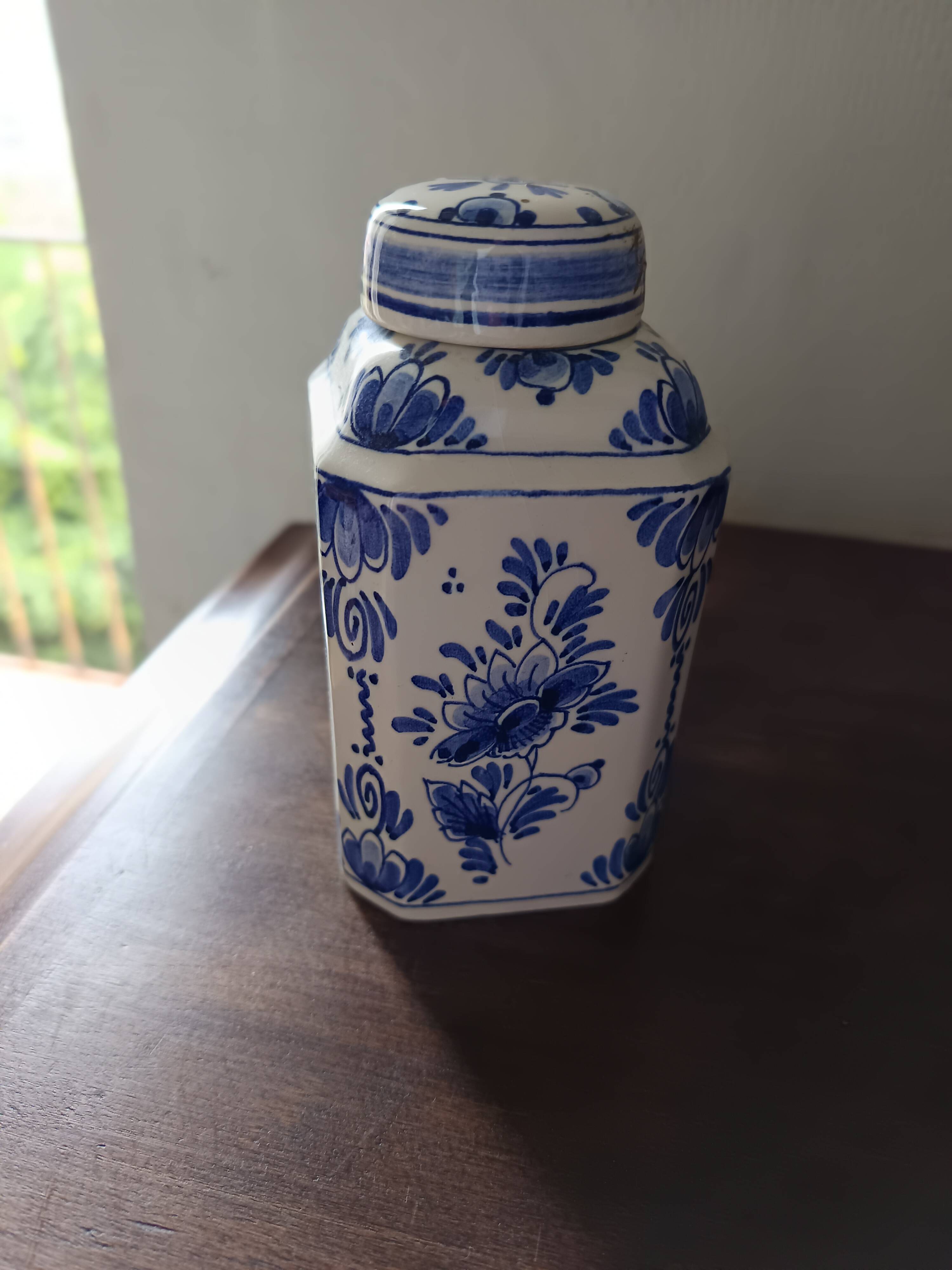Decorative pot