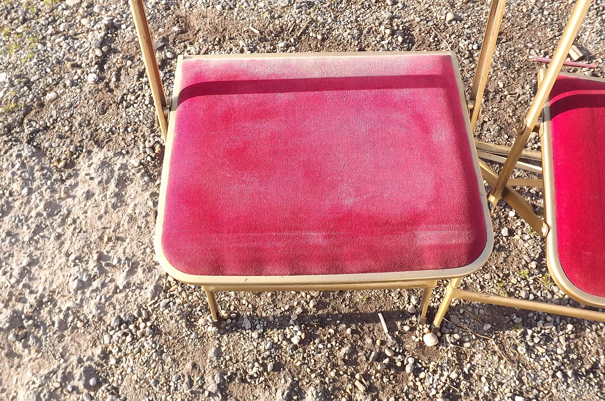 Paire de chaises année 70 métal doré velours bx