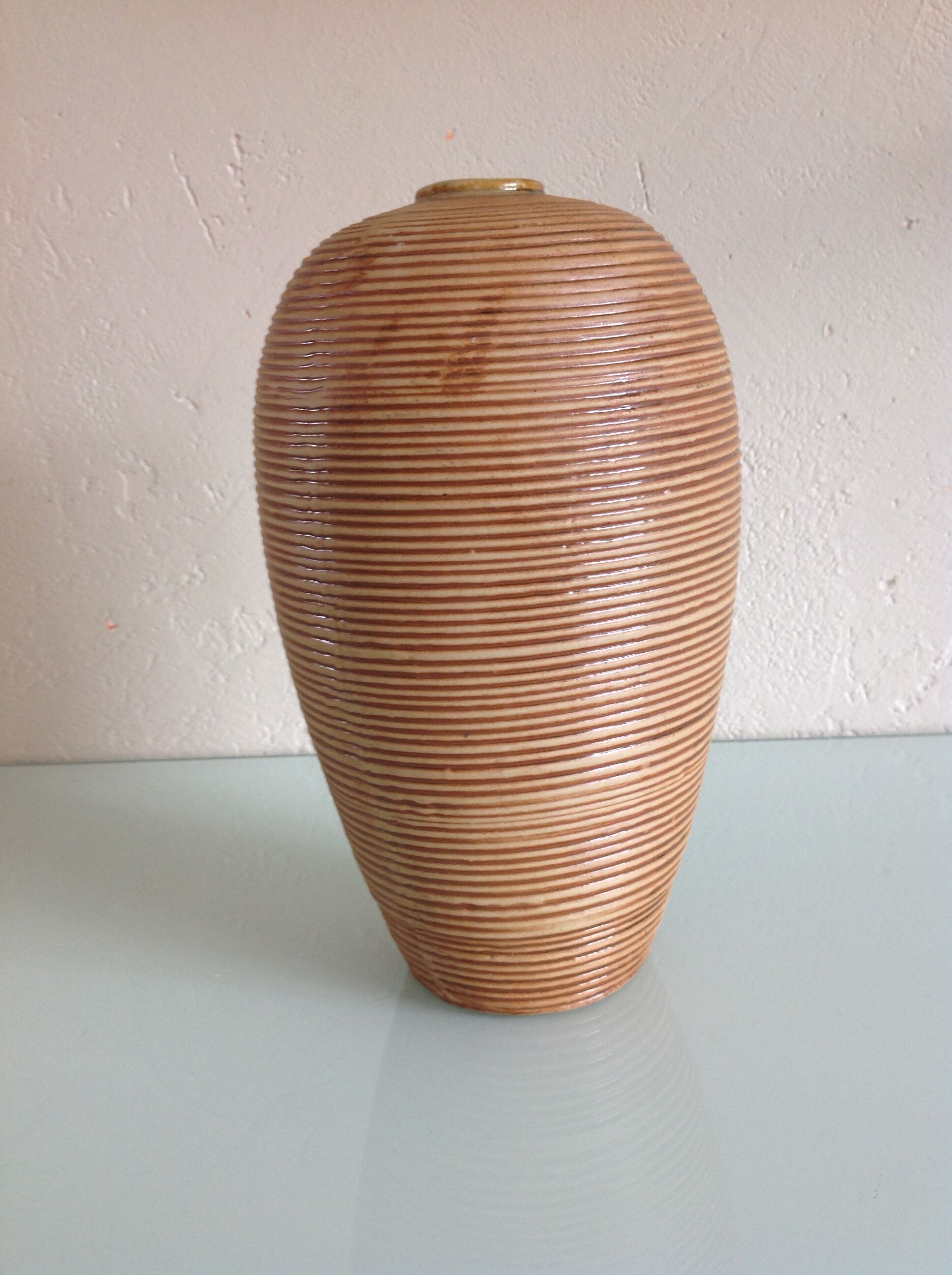 Soliflore ovoid vase in beige ceramic / vintage 70s